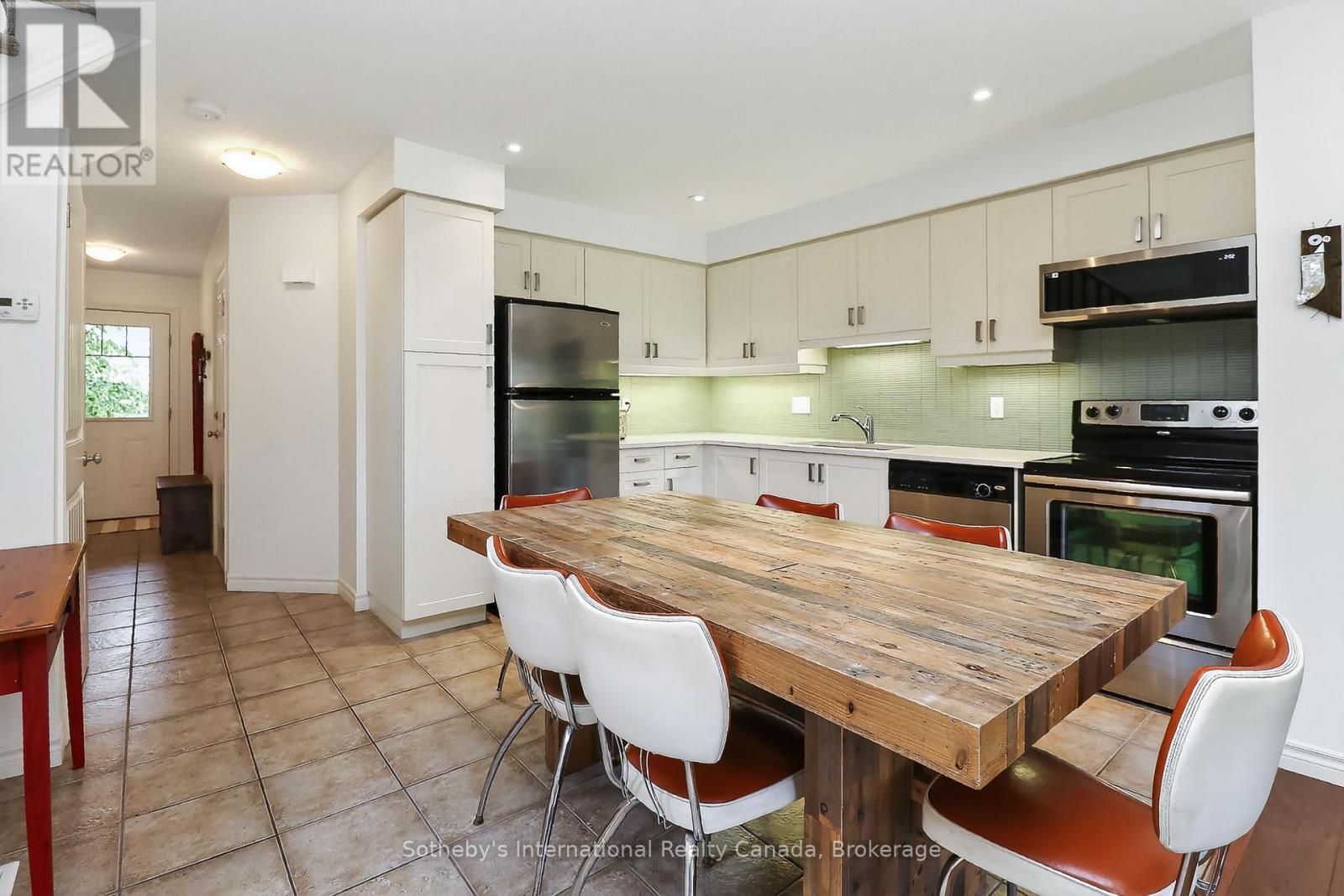 49 Silver Glen Boulevard, Collingwood, ON - Indoor