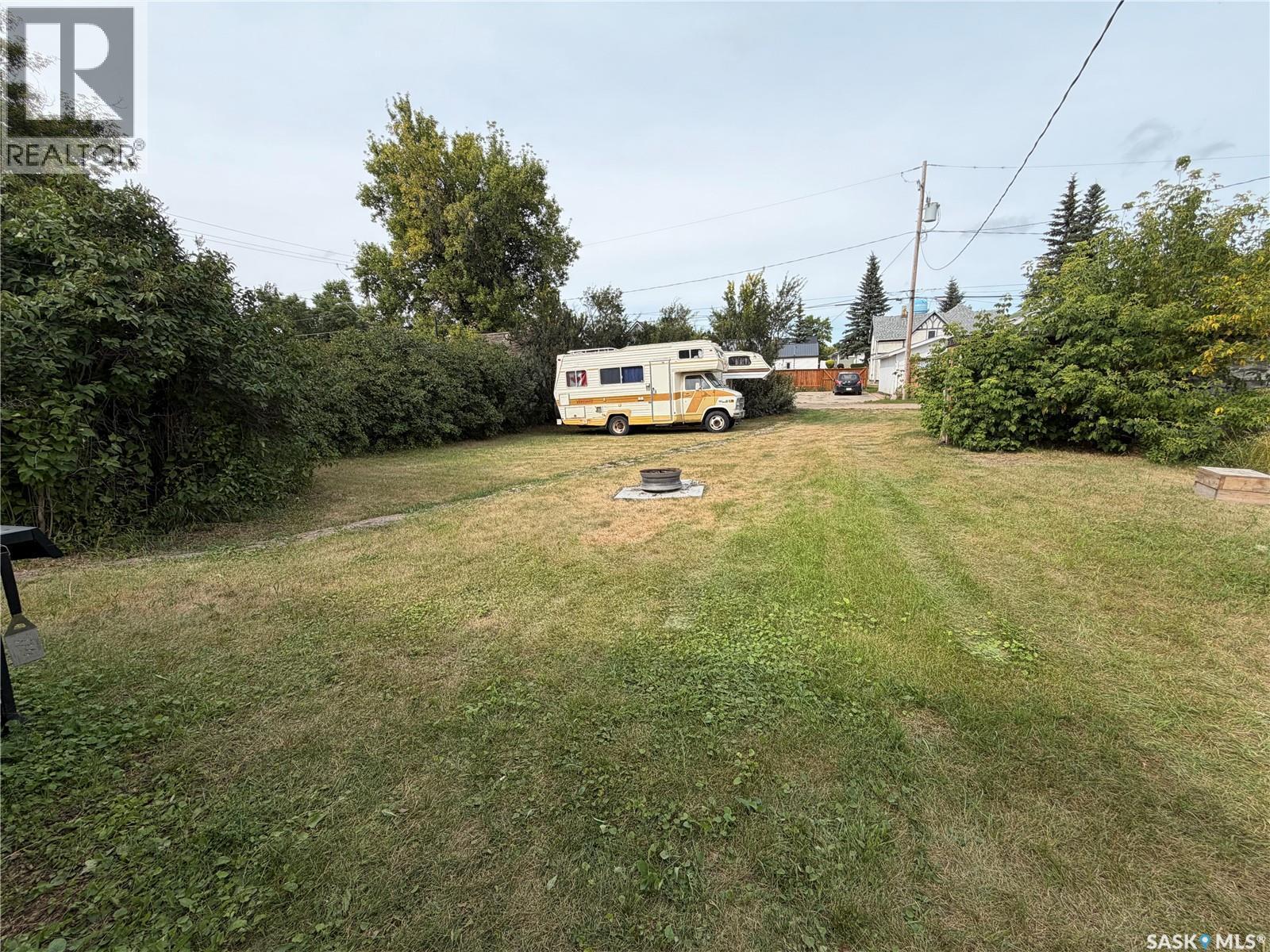312 7Th Avenue E, Melville, SK - Outdoor