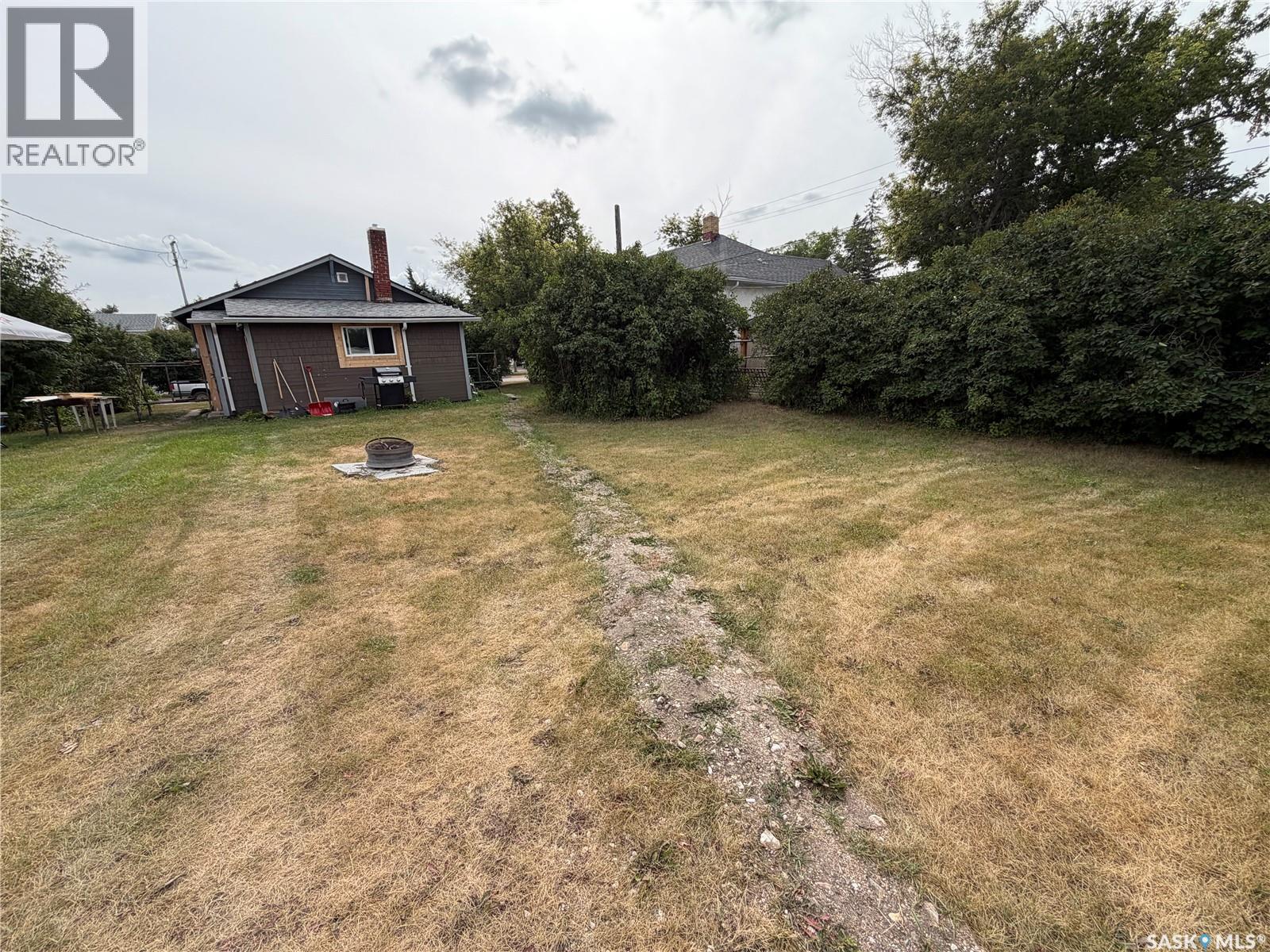 312 7Th Avenue E, Melville, SK - Outdoor