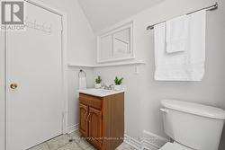 Unit 3 - 4 pc bath -