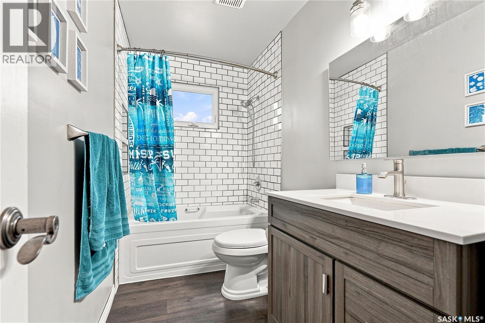 317 Simon Fraser Crescent, Saskatoon, SK - Indoor Photo Showing Bathroom