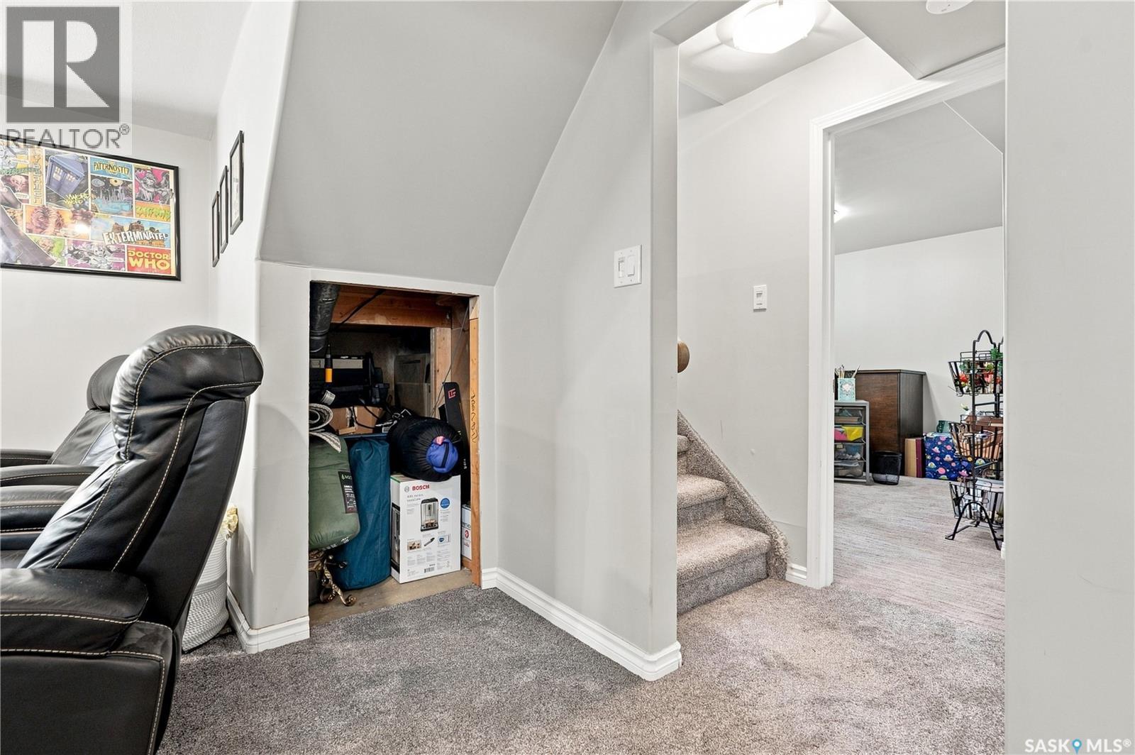 317 Simon Fraser Crescent, Saskatoon, SK - Indoor Photo Showing Other Room