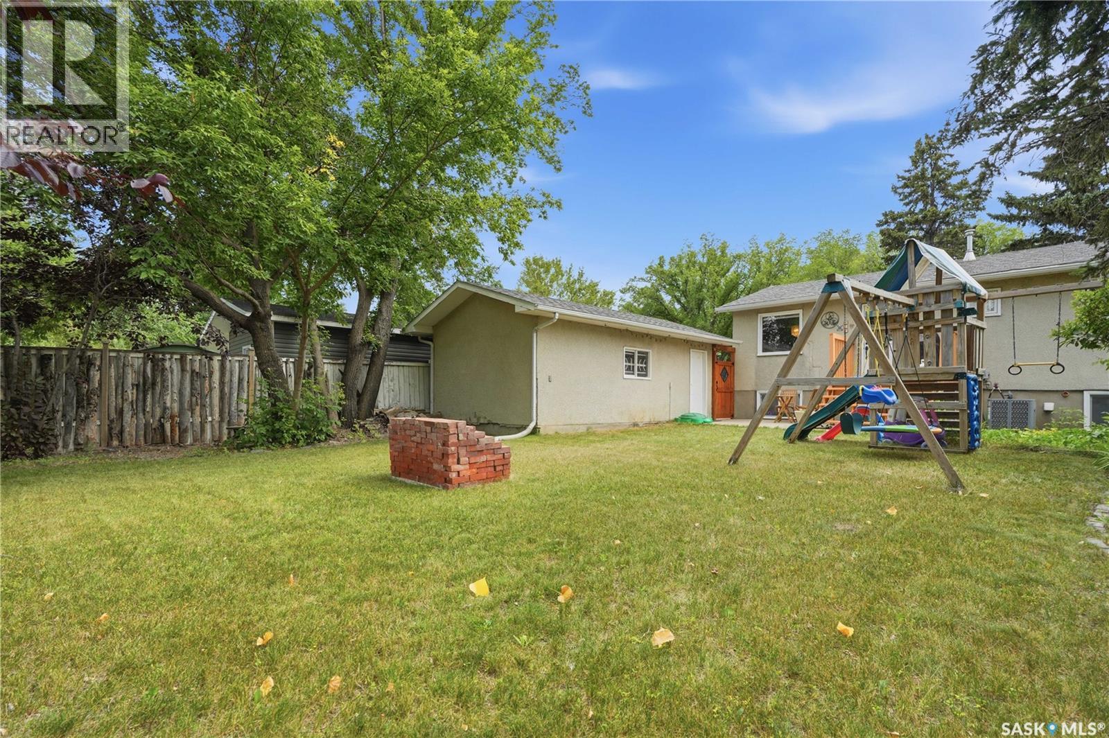 317 Simon Fraser Crescent, Saskatoon, SK - Outdoor