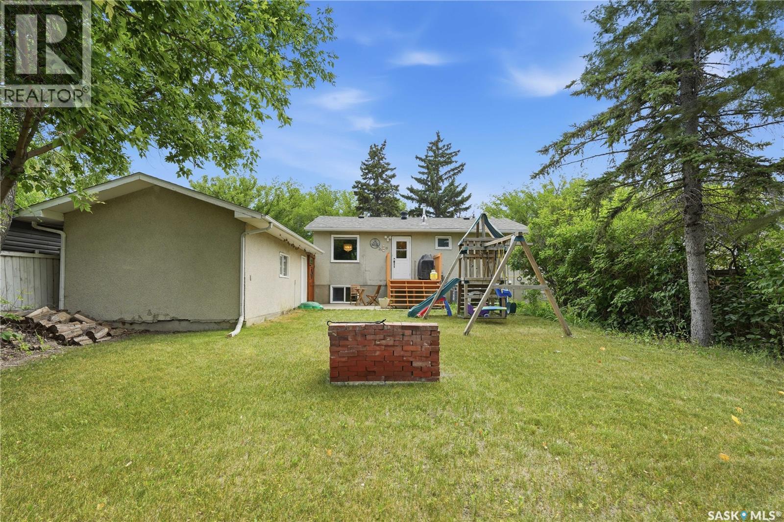 317 Simon Fraser Crescent, Saskatoon, SK - Outdoor