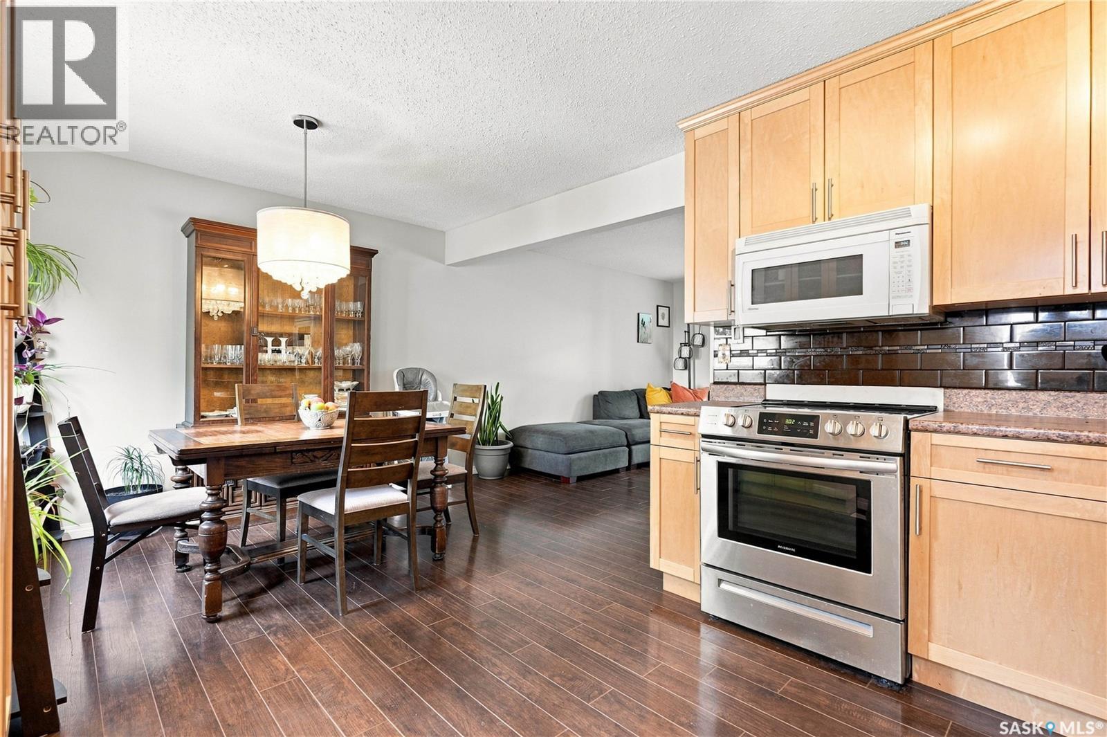 317 Simon Fraser Crescent, Saskatoon, SK - Indoor