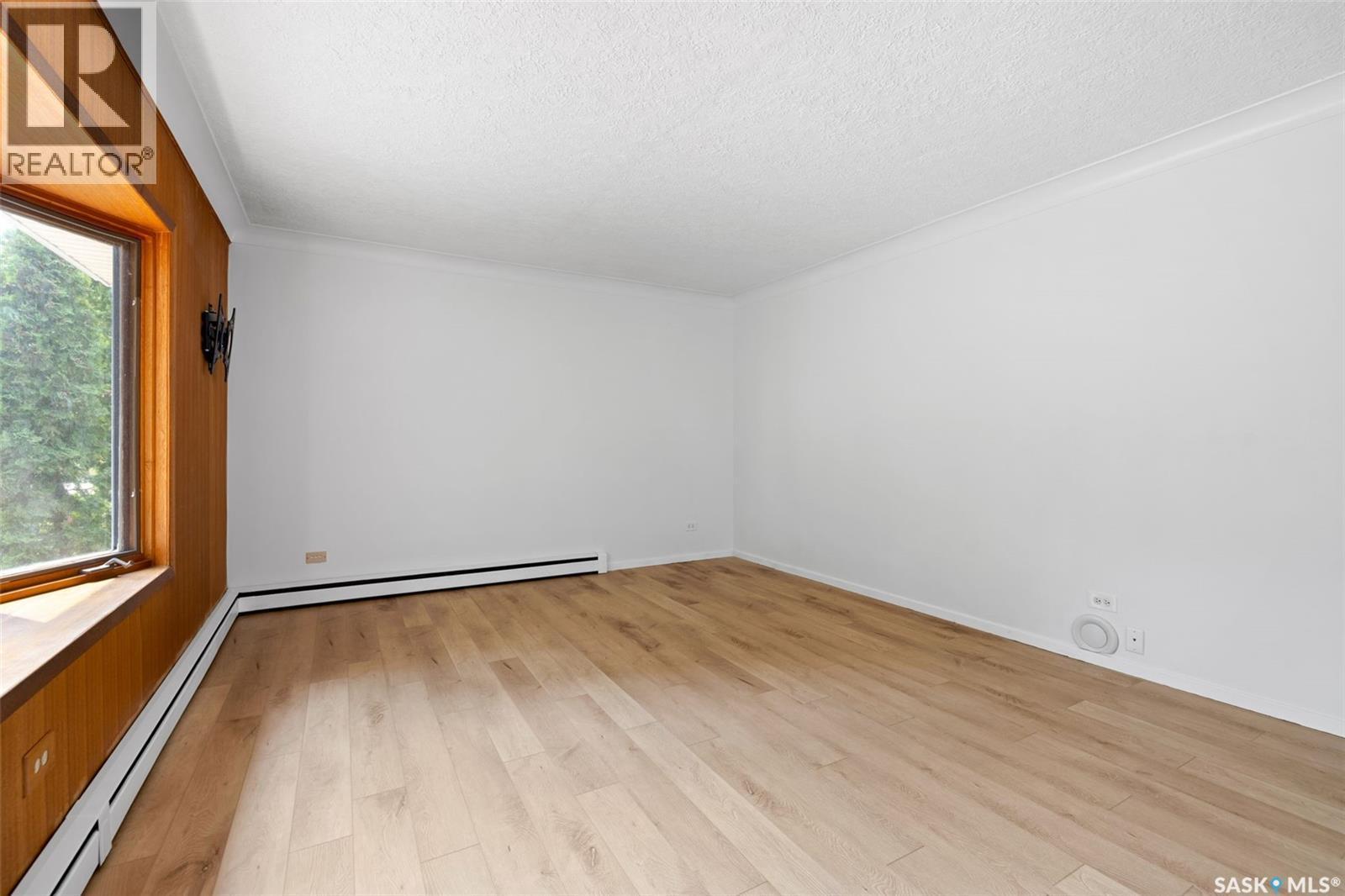 616 Broadway Avenue E, Regina, SK - Indoor Photo Showing Other Room