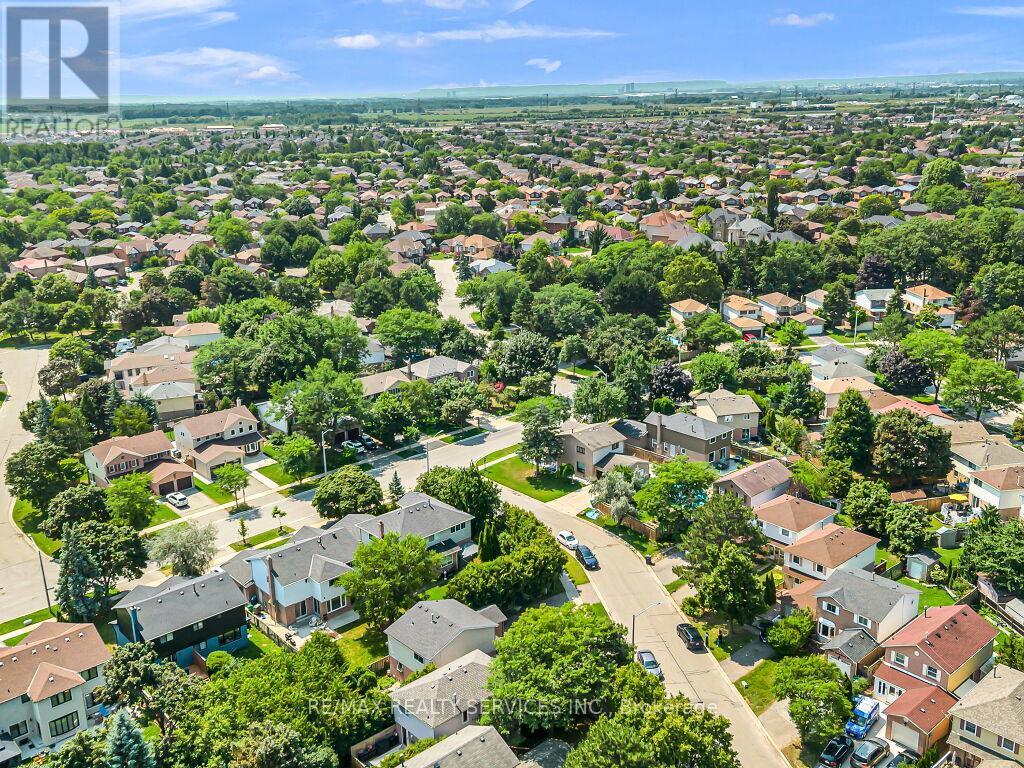 3079 Bartholomew Crescent, Mississauga, ON - Outdoor With View