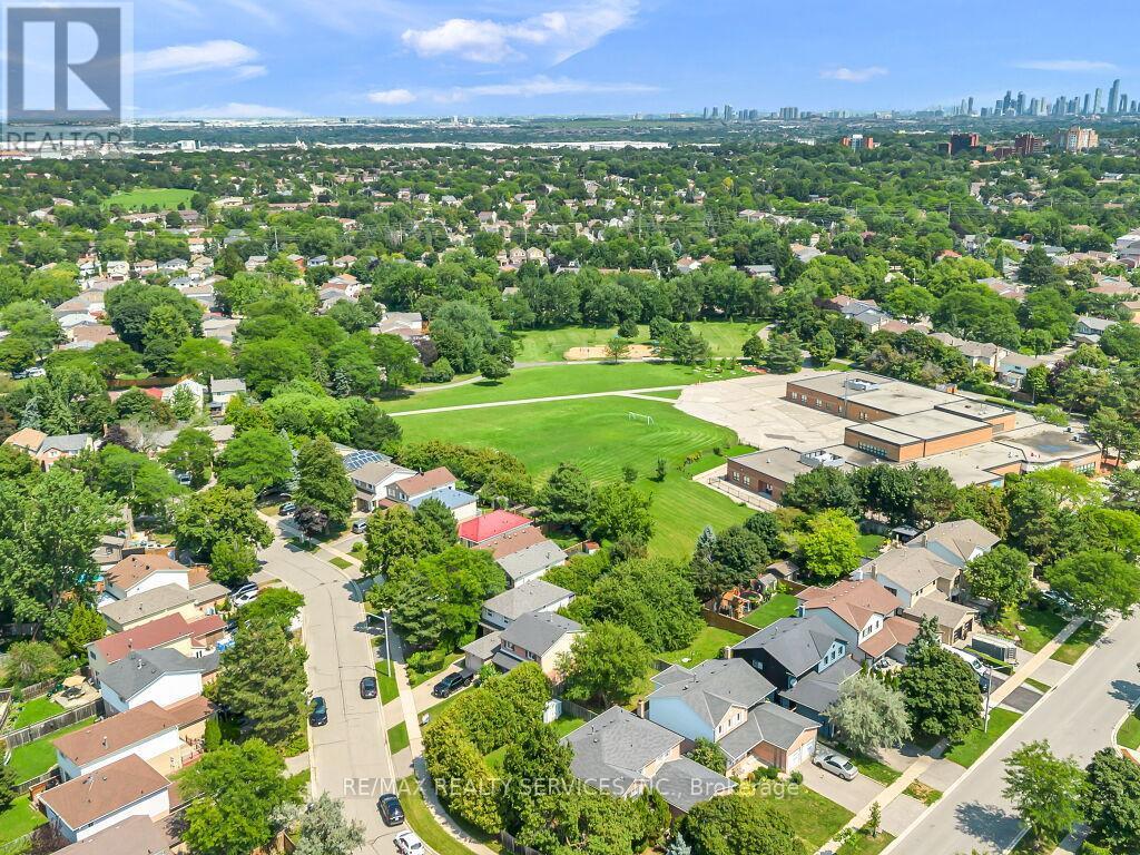 3079 Bartholomew Crescent, Mississauga, ON - Outdoor With View