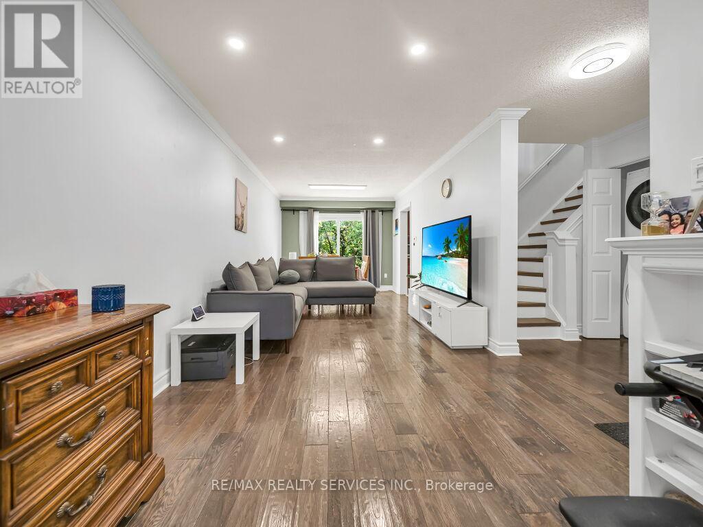 3079 Bartholomew Crescent, Mississauga, ON - Indoor