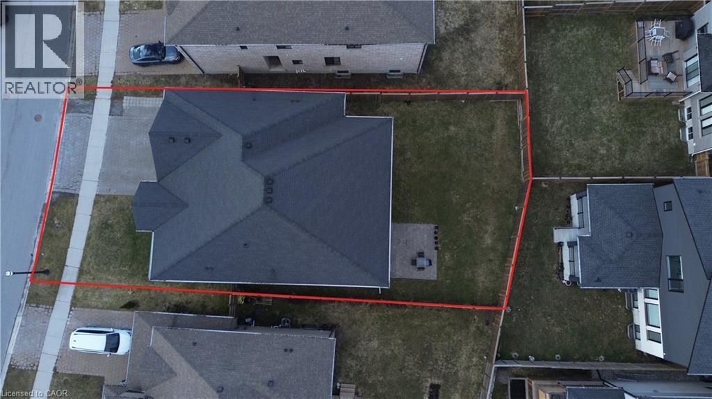Additional content - 2000 Maddex Way, London, ON -