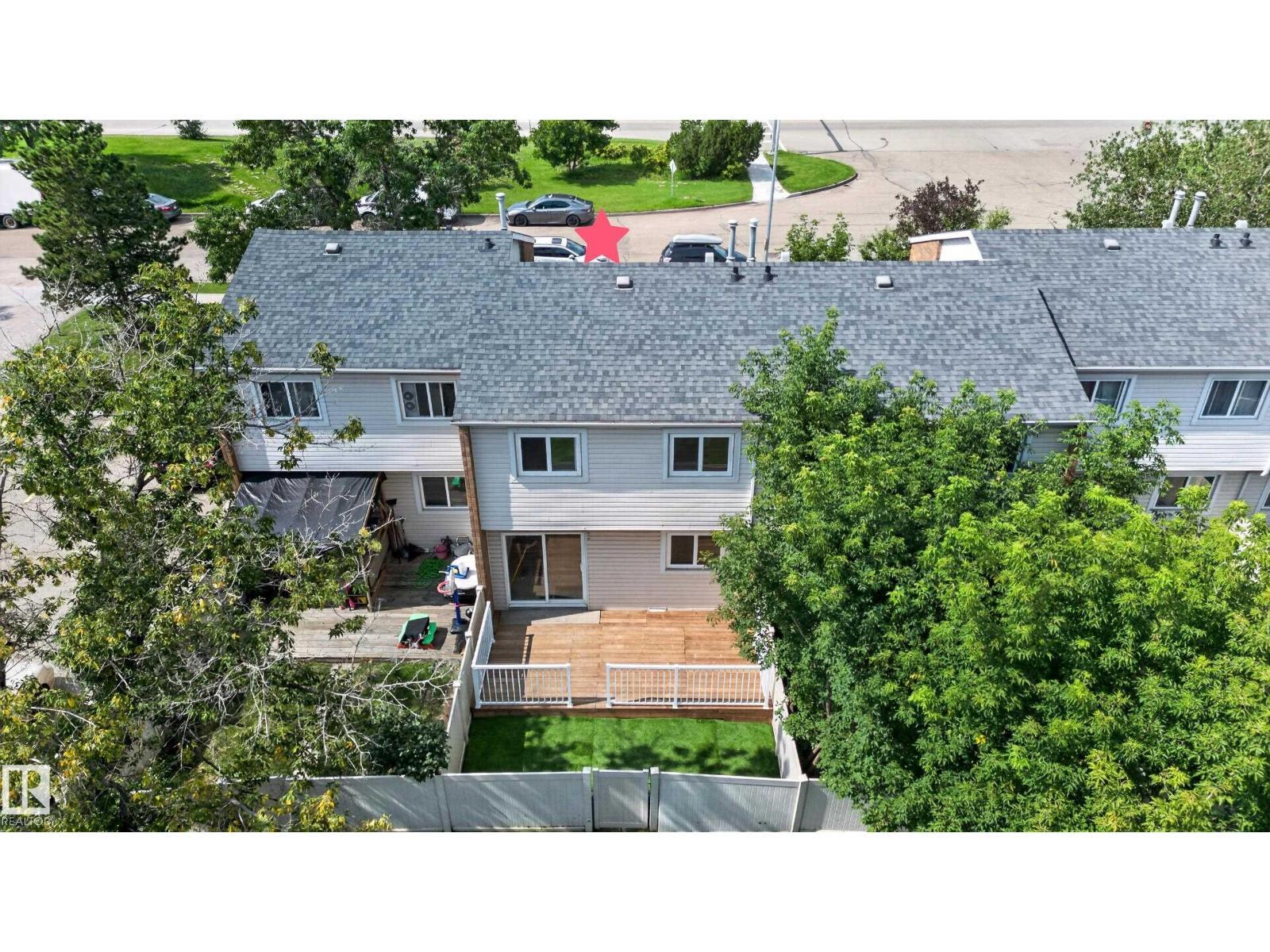 175 Centennial Ct Nw, Edmonton, AB - Outdoor