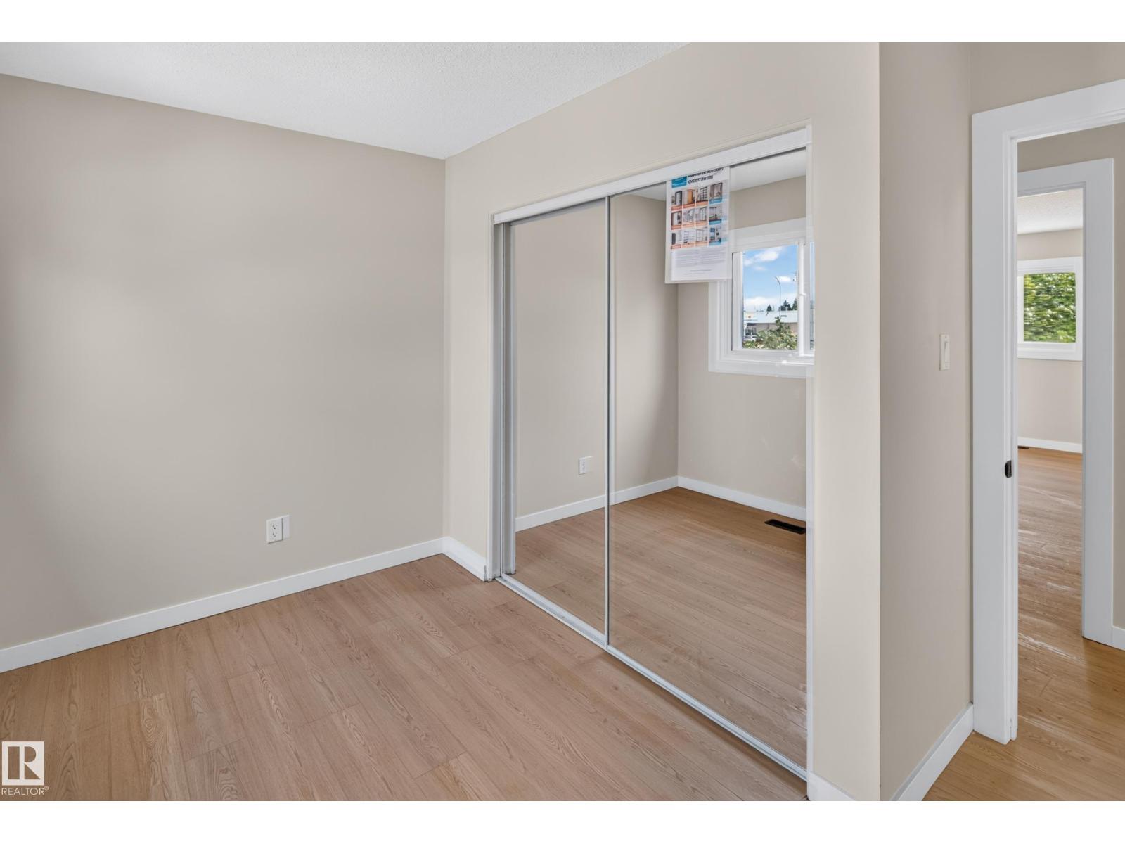 175 Centennial Ct Nw, Edmonton, AB - Indoor Photo Showing Other Room