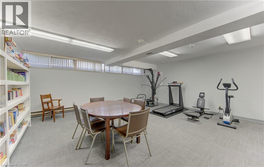 24 Midland Drive Unit# 403, Kitchener, ON - Indoor Photo Showing Gym Room