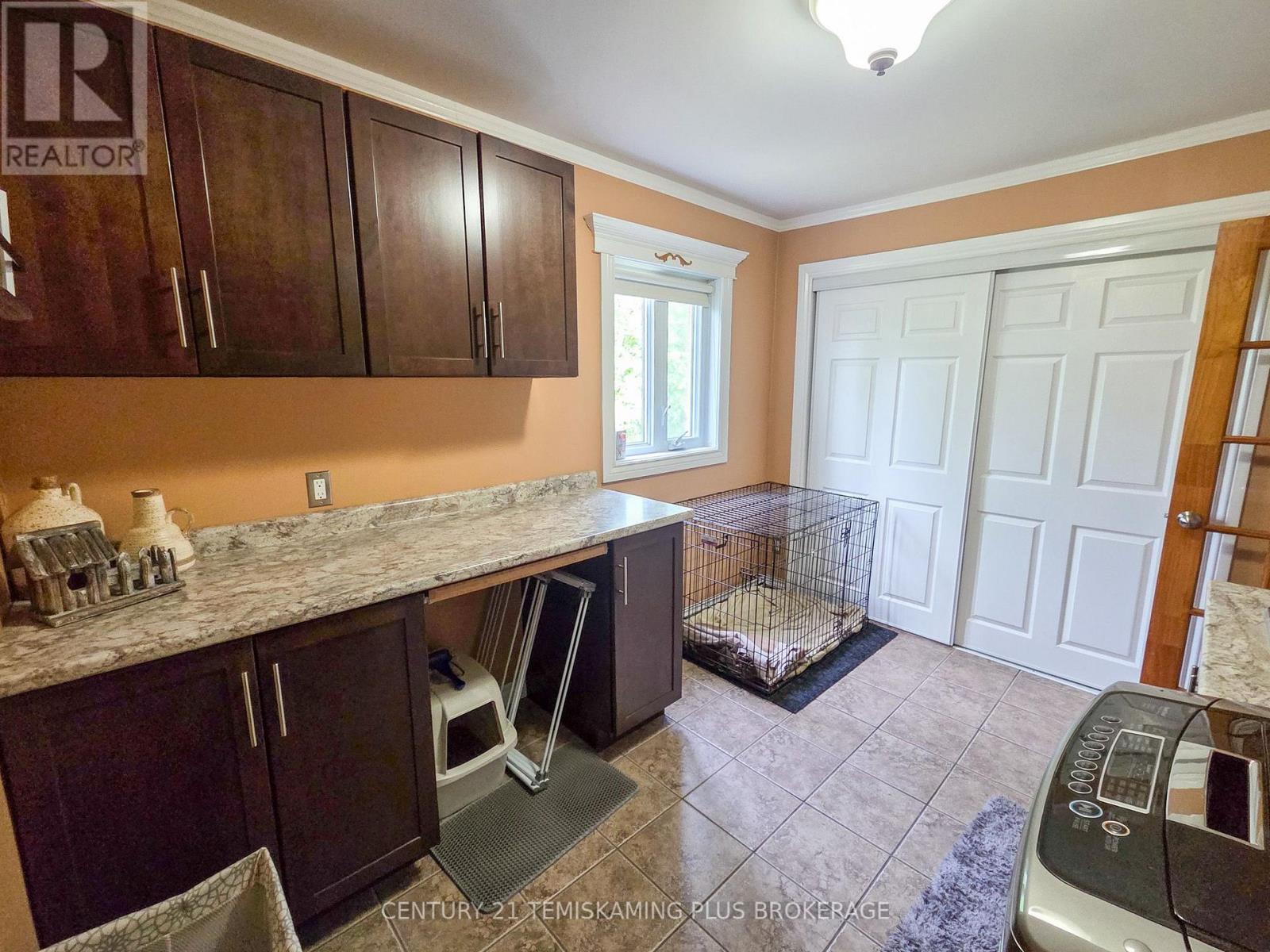 045090 Highway 562, Timiskaming (Tim - Outside - Rural), ON - Indoor Photo Showing Other Room