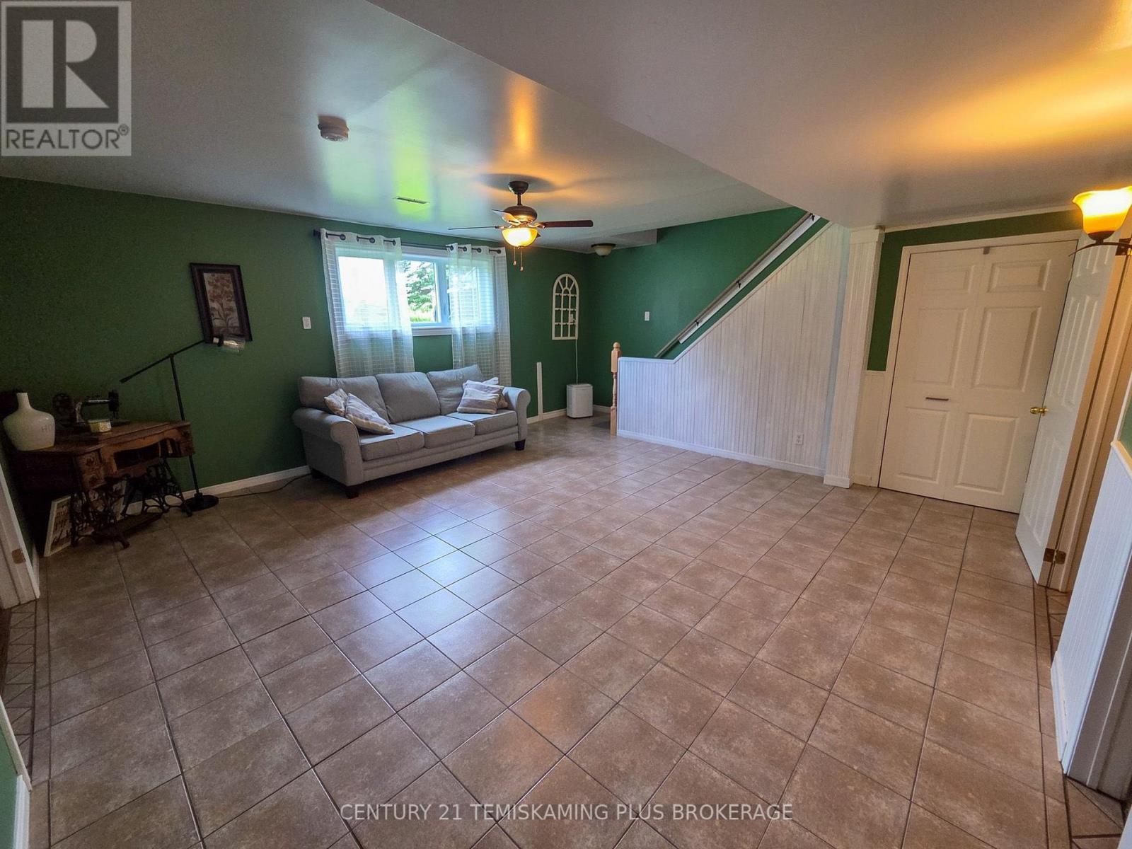 045090 Highway 562, Timiskaming (Tim - Outside - Rural), ON - Indoor