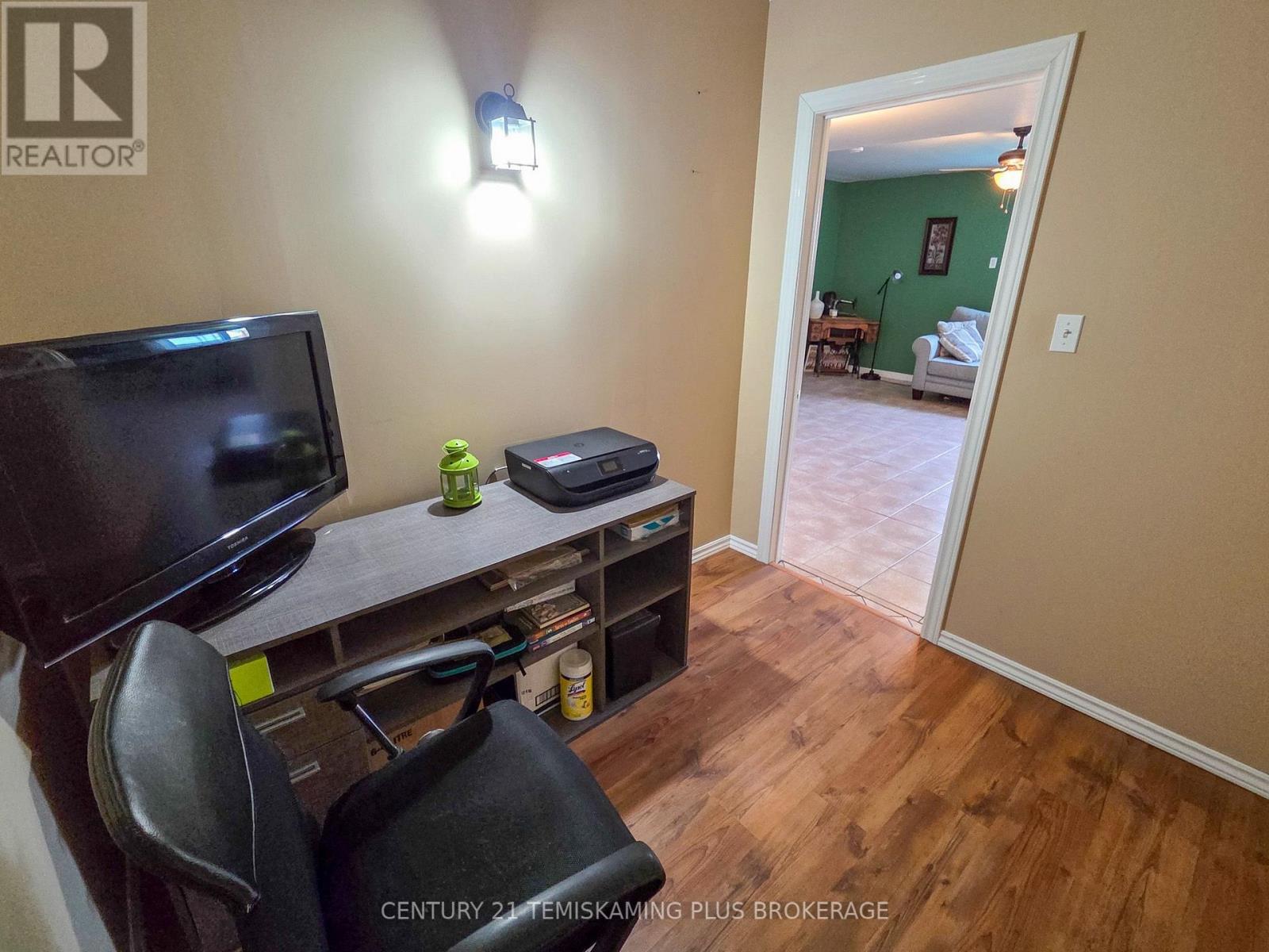 045090 Highway 562, Timiskaming (Tim - Outside - Rural), ON - Indoor Photo Showing Other Room