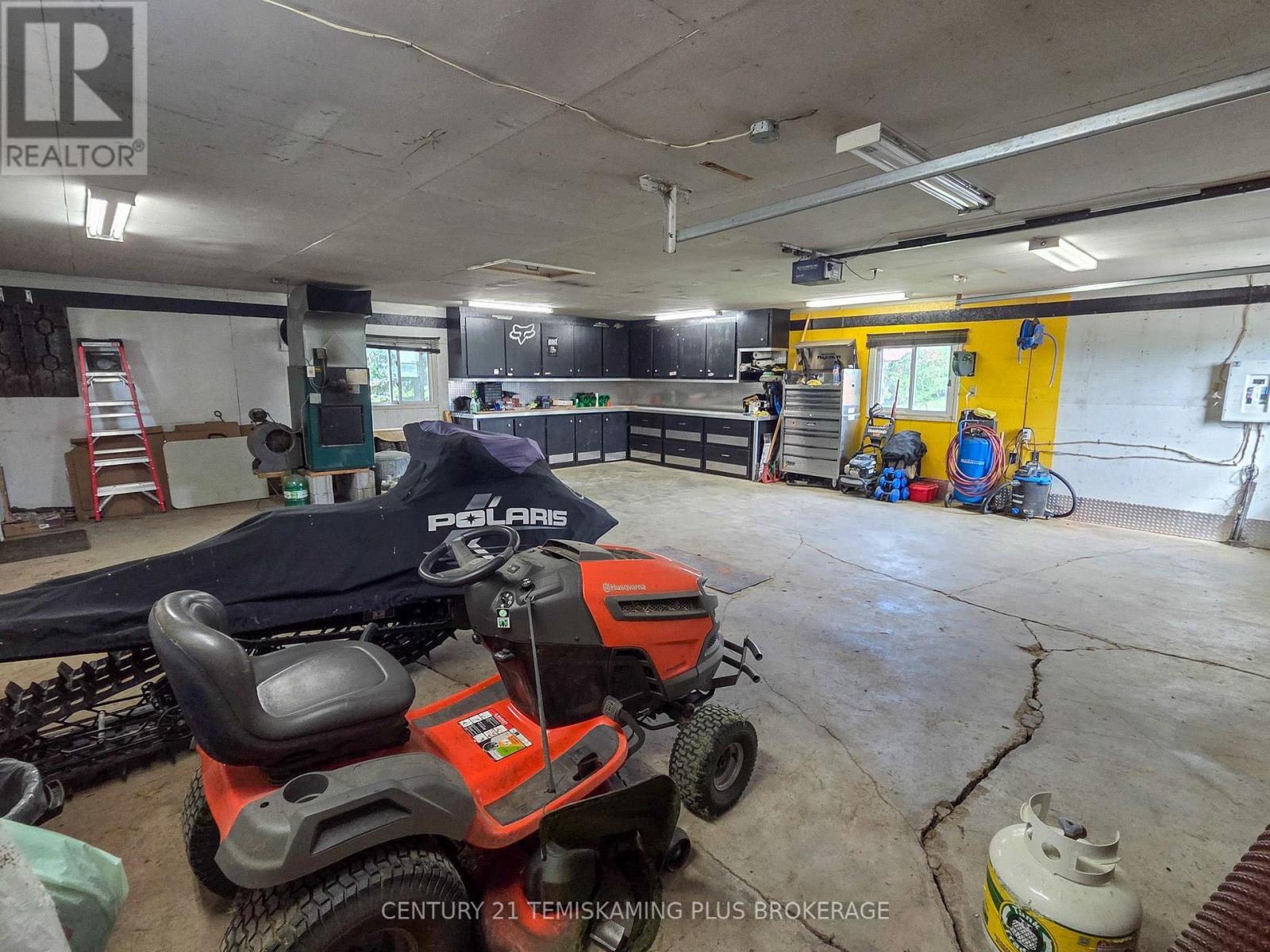 045090 Highway 562, Timiskaming (Tim - Outside - Rural), ON - Indoor Photo Showing Garage