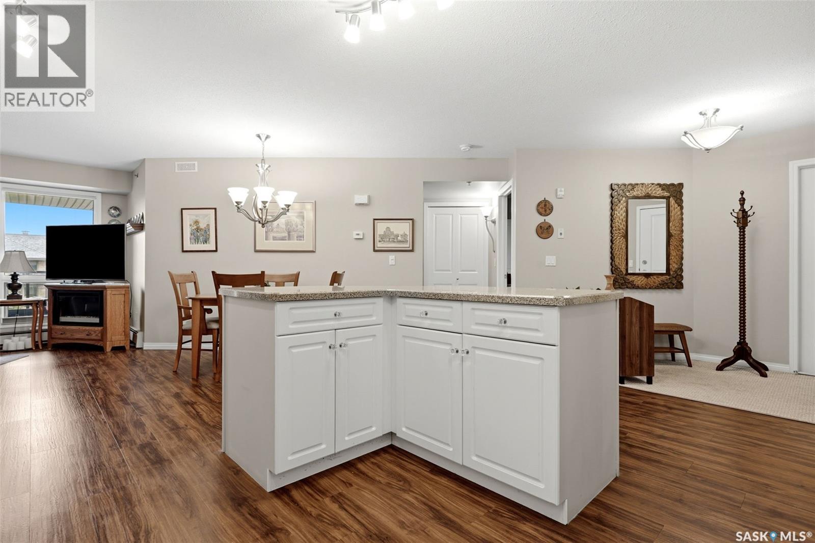 449 3605 Albert Street, Regina, SK - Indoor