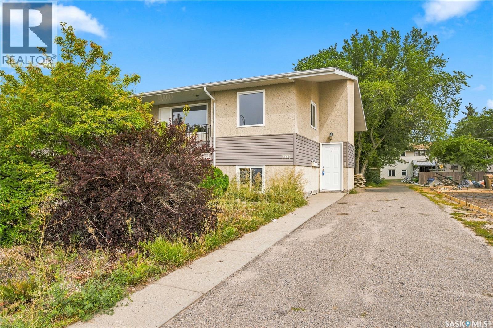 7110-7112 Dewdney Avenue, Regina, SK