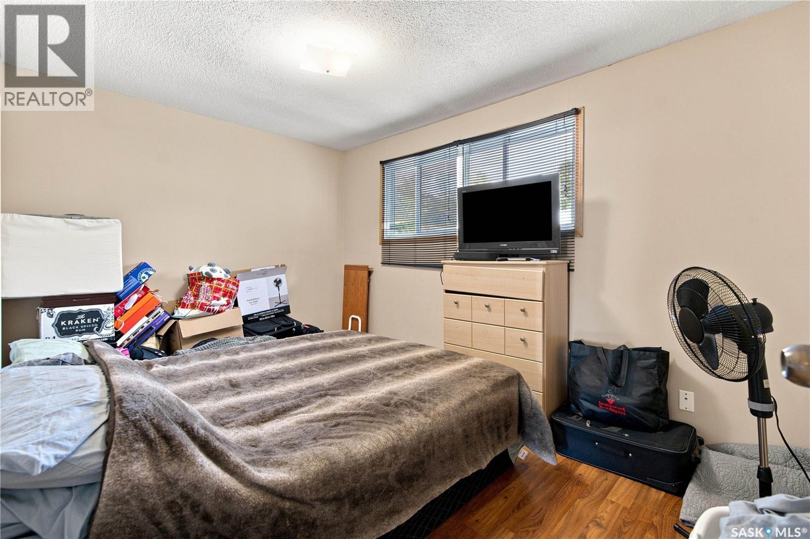 7110-7112 Dewdney Avenue, Regina, SK