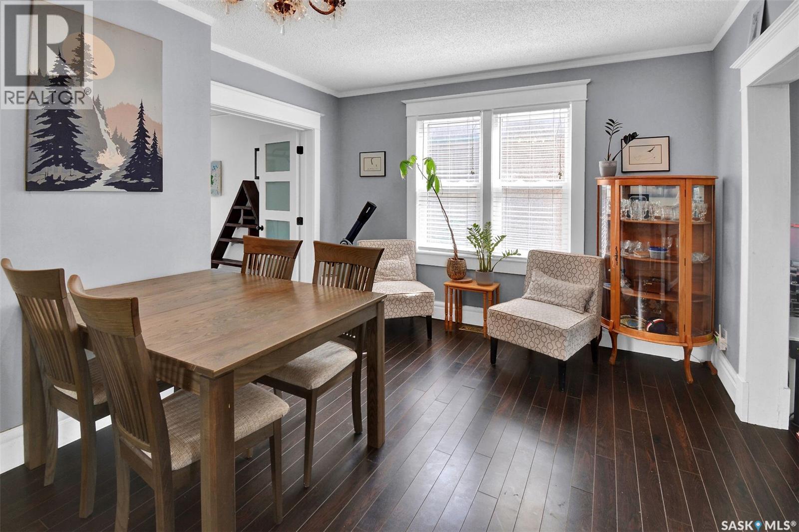 310 J Avenue N, Saskatoon, SK - Indoor Photo Showing Dining Room
