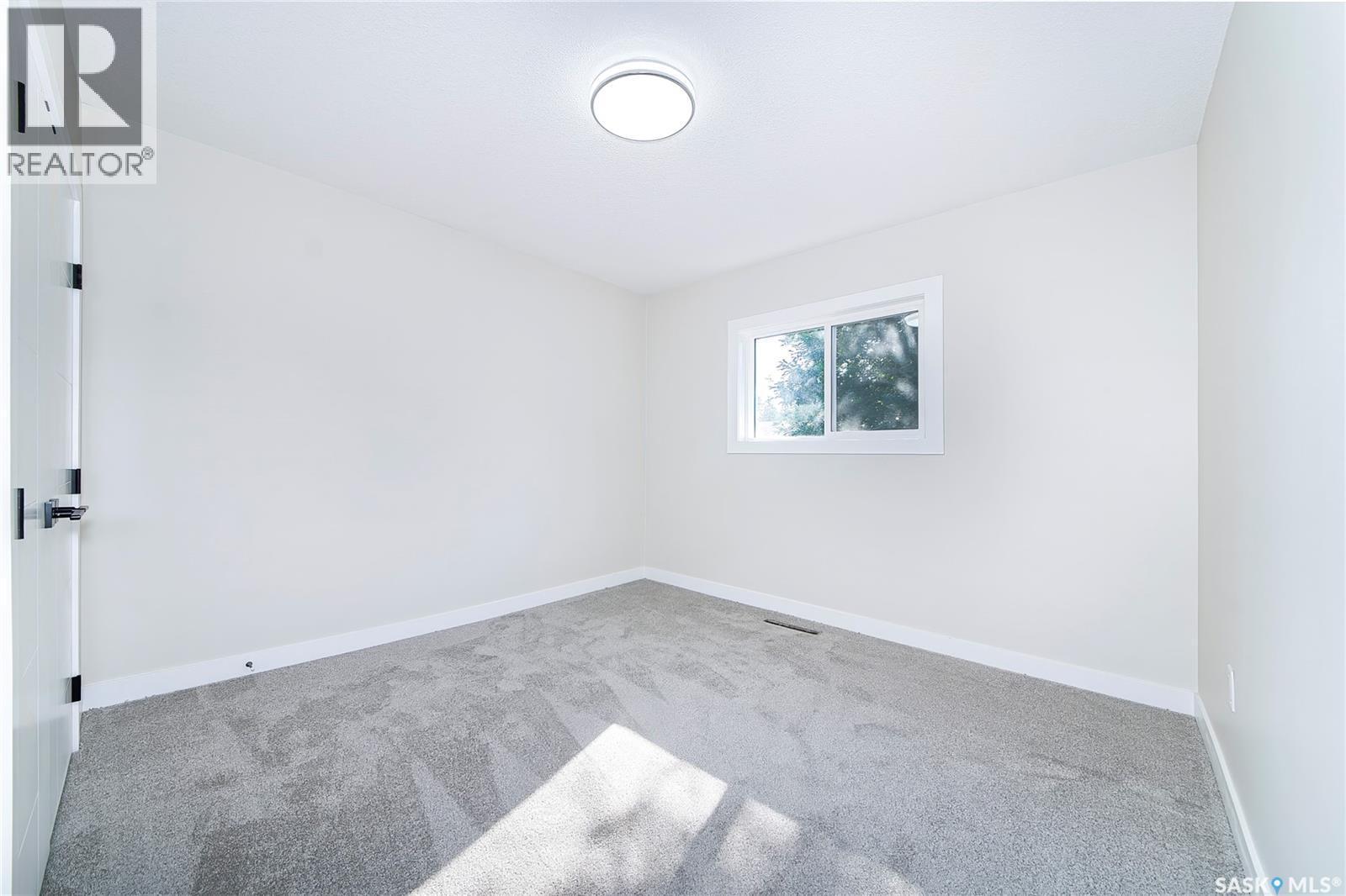 451 R Avenue S, Saskatoon, SK - Indoor Photo Showing Other Room