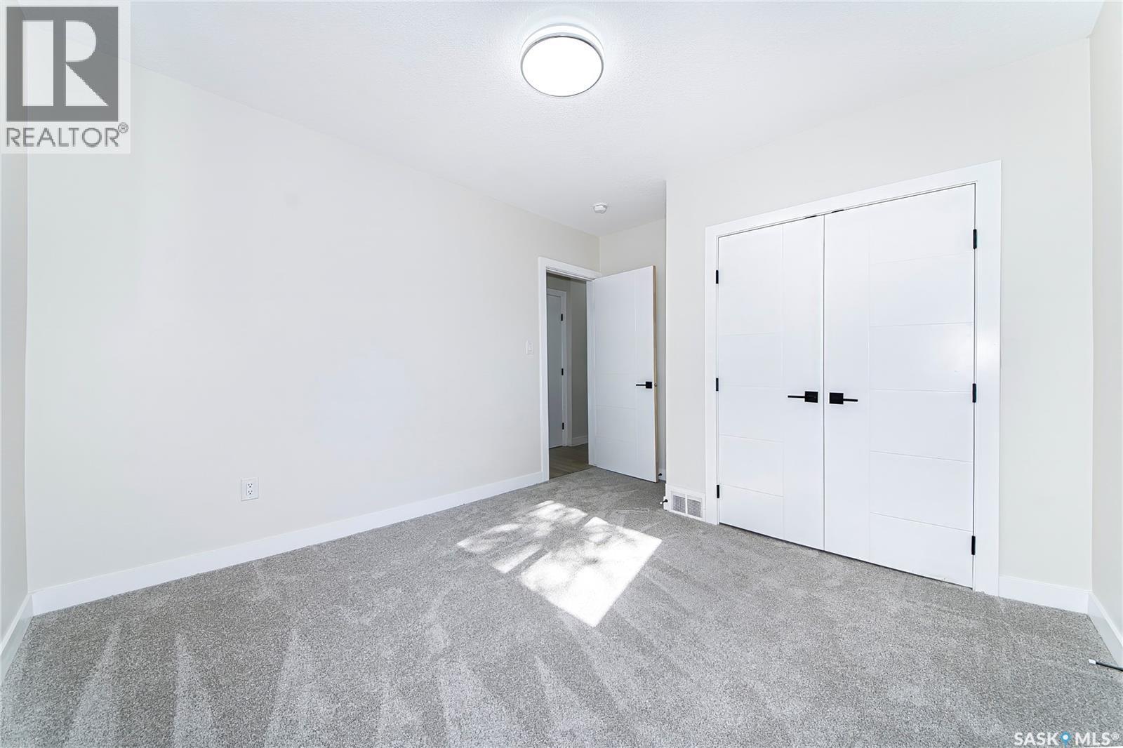 451 R Avenue S, Saskatoon, SK - Indoor Photo Showing Other Room