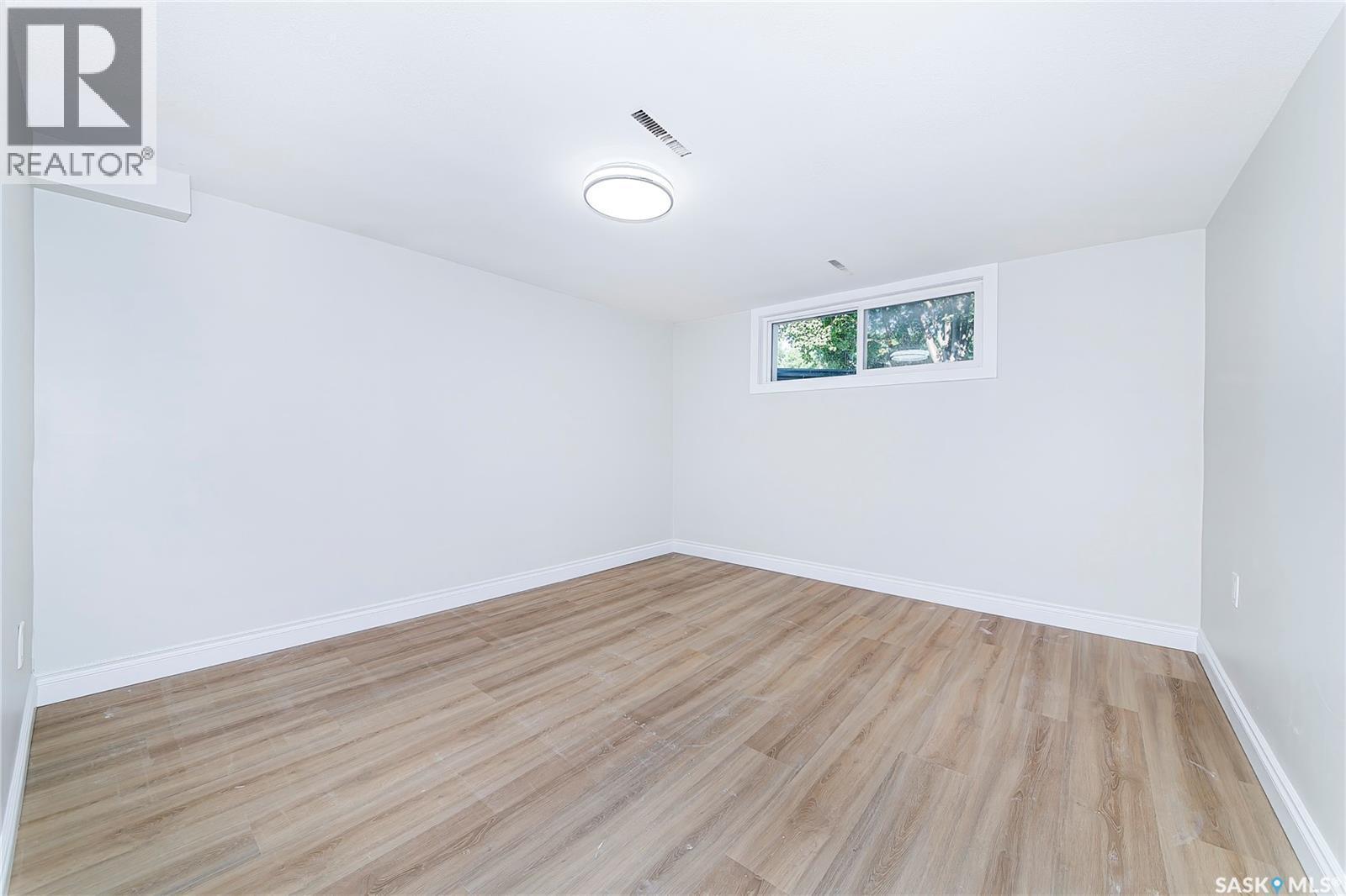 451 R Avenue S, Saskatoon, SK - Indoor Photo Showing Other Room