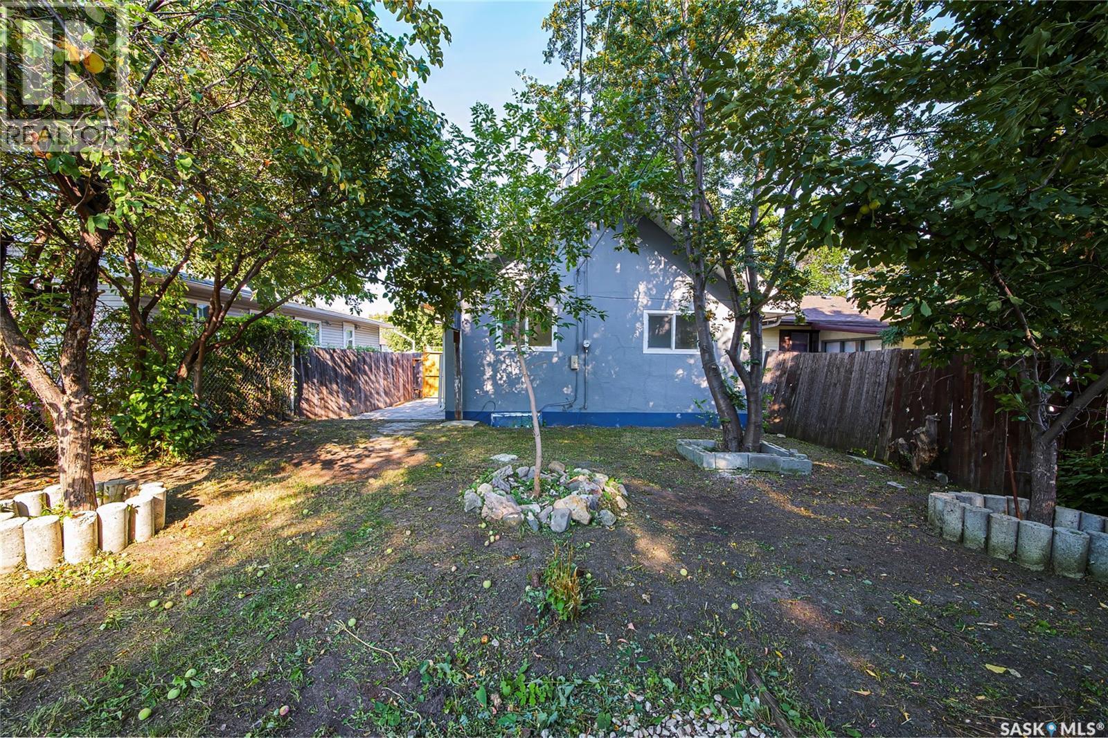 451 R Avenue S, Saskatoon, SK - Outdoor