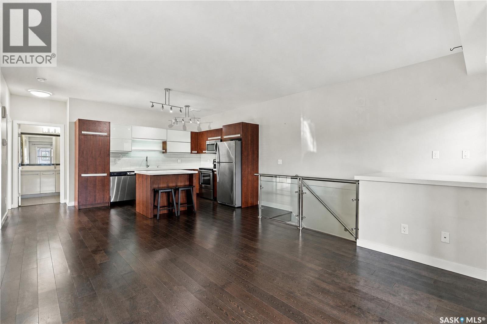 106 2315 Mcclocklin Road, Saskatoon, SK - Indoor Photo Showing Kitchen