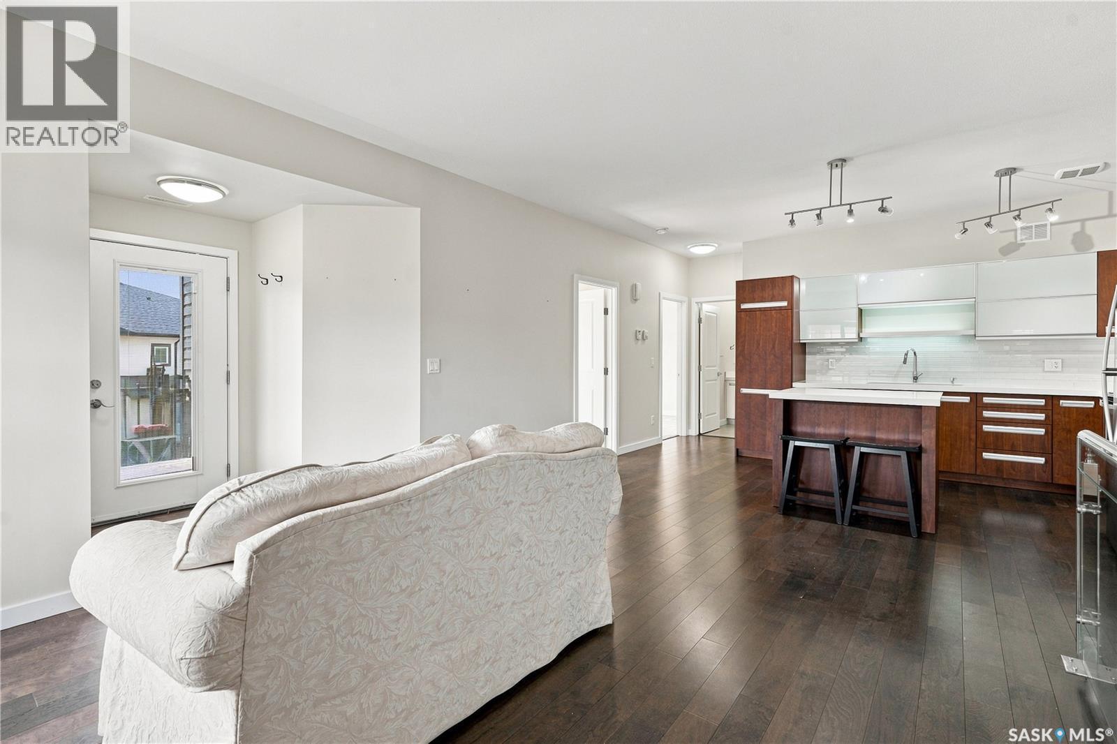 106 2315 Mcclocklin Road, Saskatoon, SK - Indoor