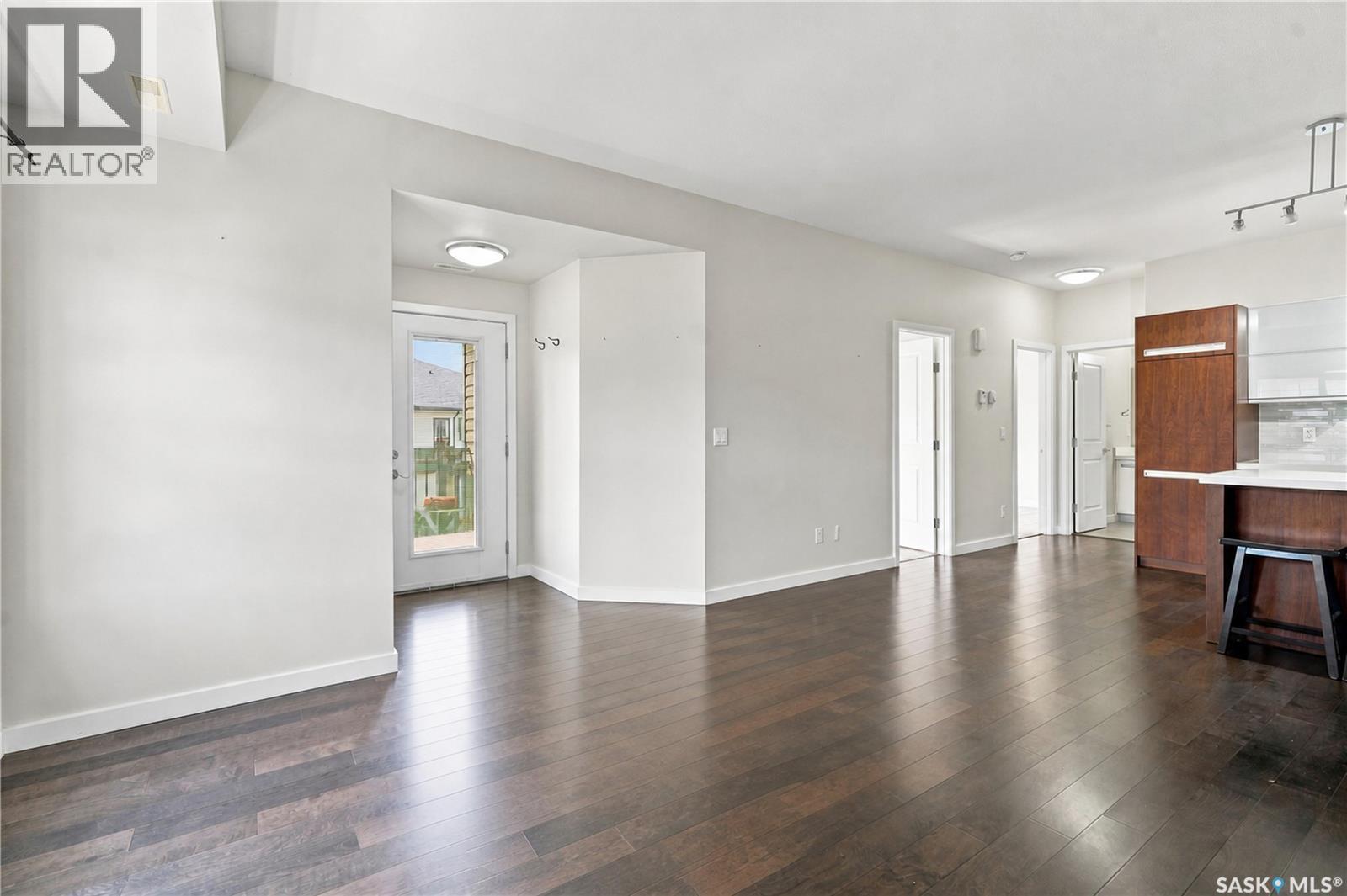 106 2315 Mcclocklin Road, Saskatoon, SK - Indoor