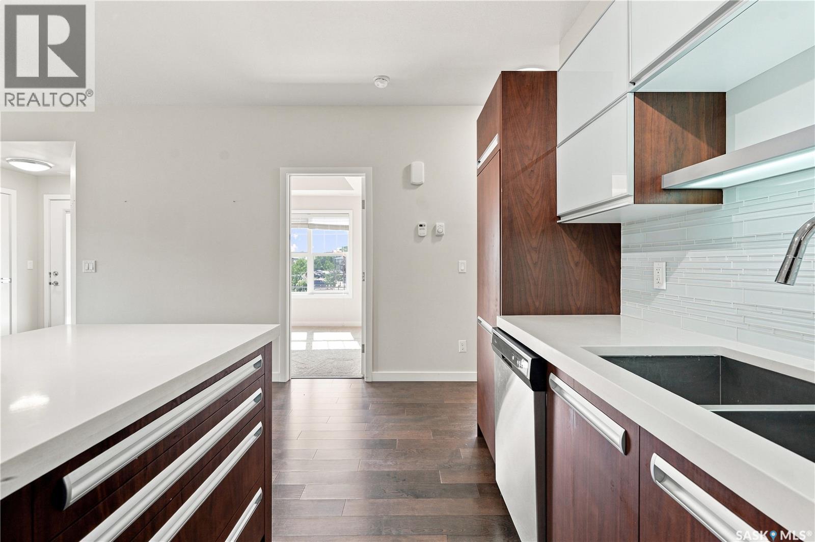 106 2315 Mcclocklin Road, Saskatoon, SK - Indoor Photo Showing Kitchen