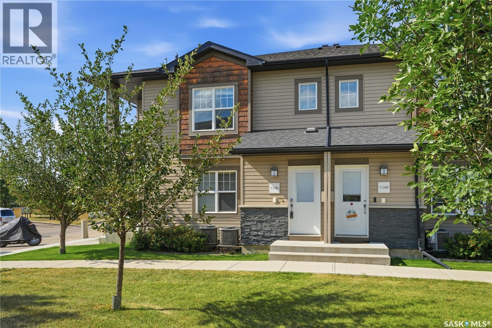 106 2315 Mcclocklin Road, Saskatoon, SK - Outdoor With Facade