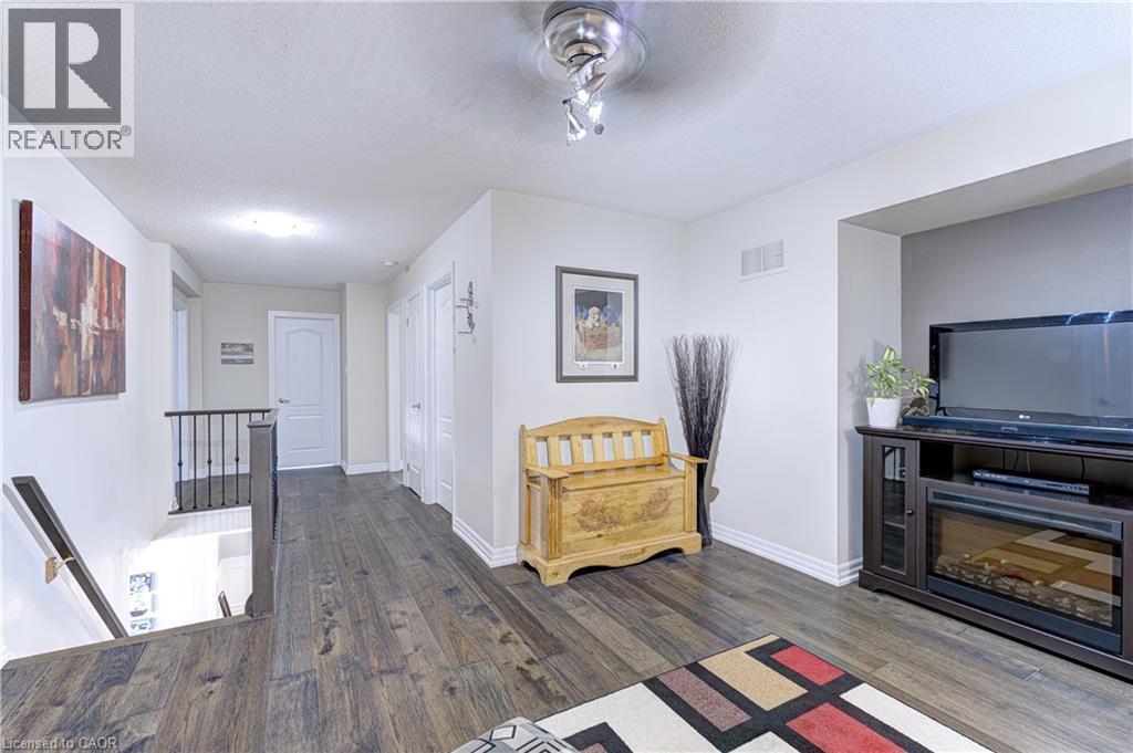 1406 Marshall Crescent, Milton, ON - Indoor