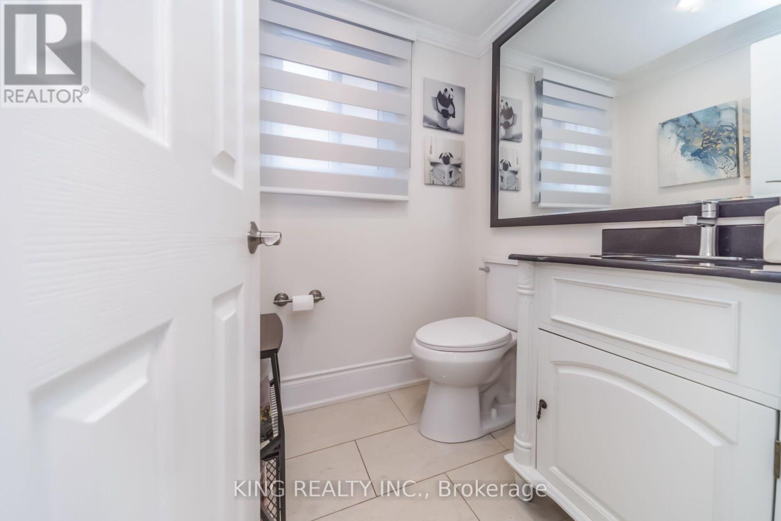 1427 Grossi Street, Mississauga, ON - Indoor Photo Showing Bathroom