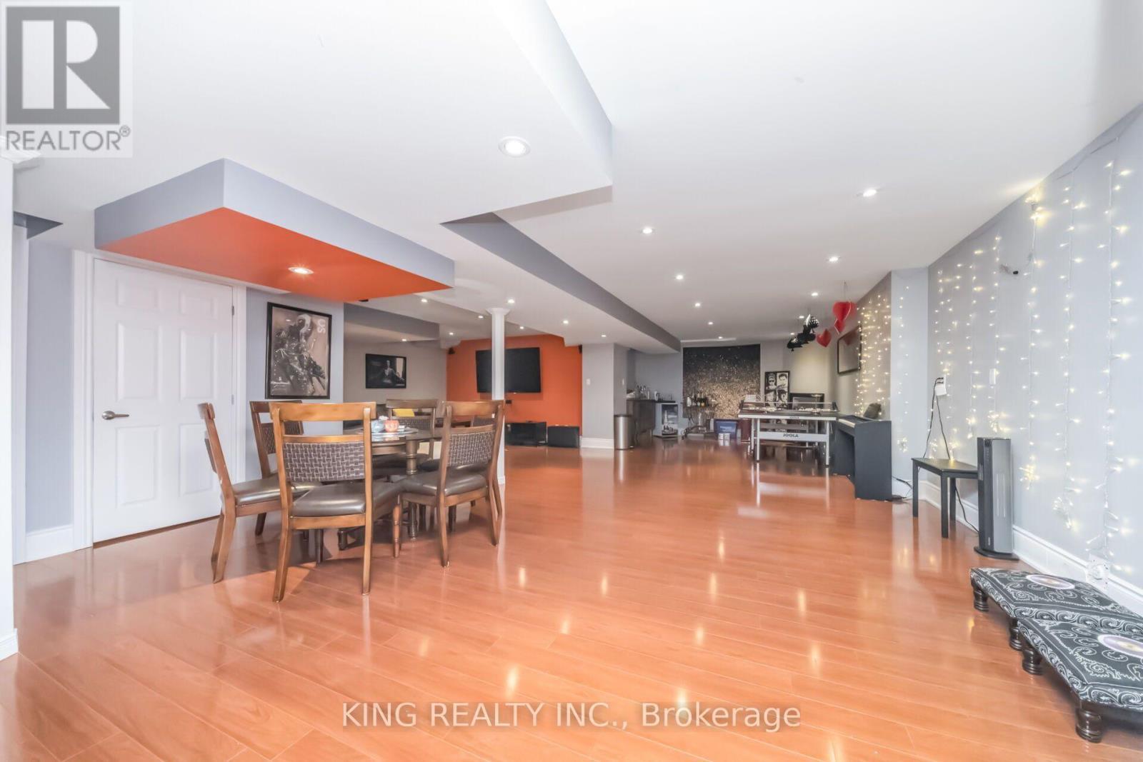 1427 Grossi Street, Mississauga, ON - Indoor Photo Showing Dining Room