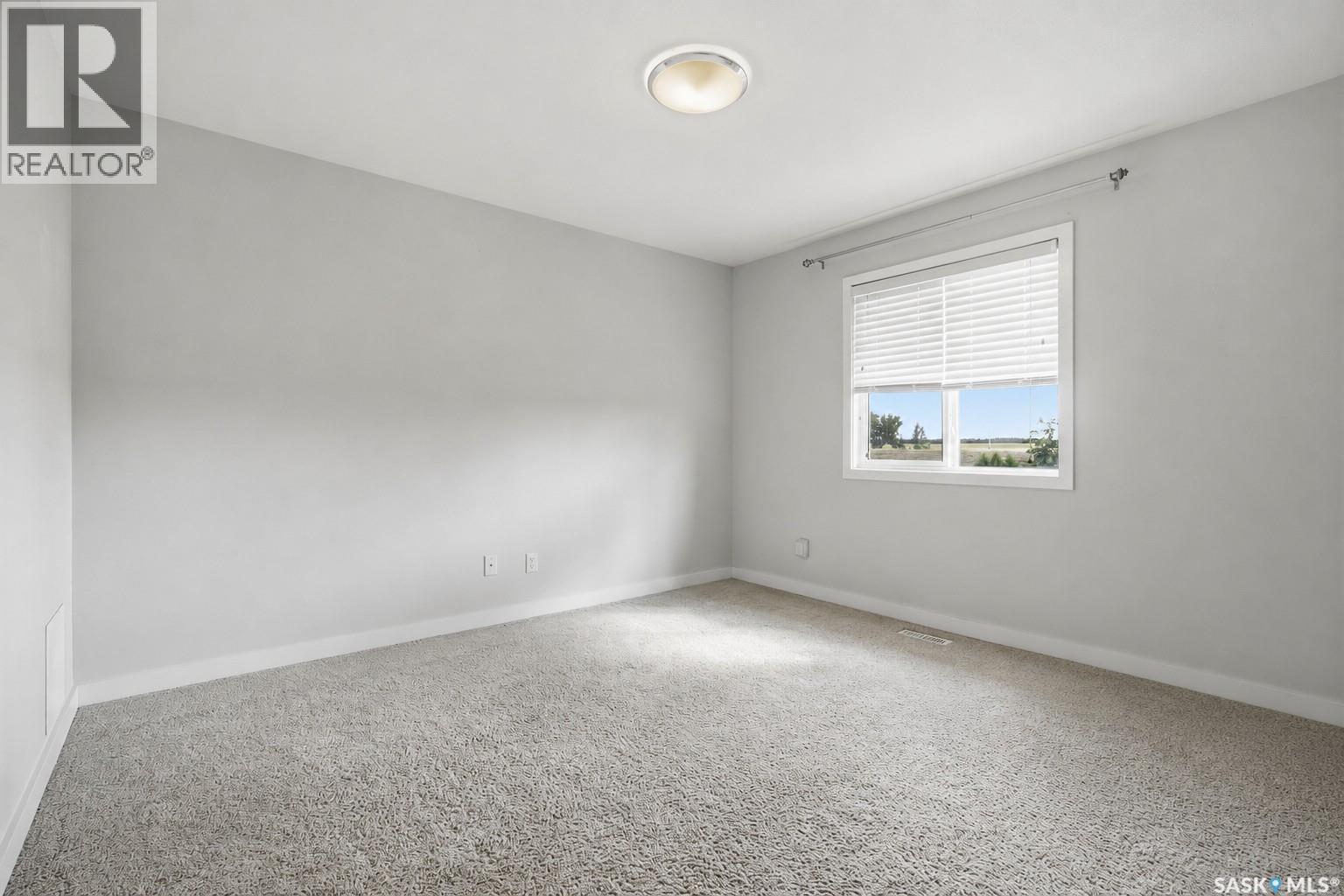 422 Pichler Crescent, Saskatoon, SK - Indoor Photo Showing Other Room