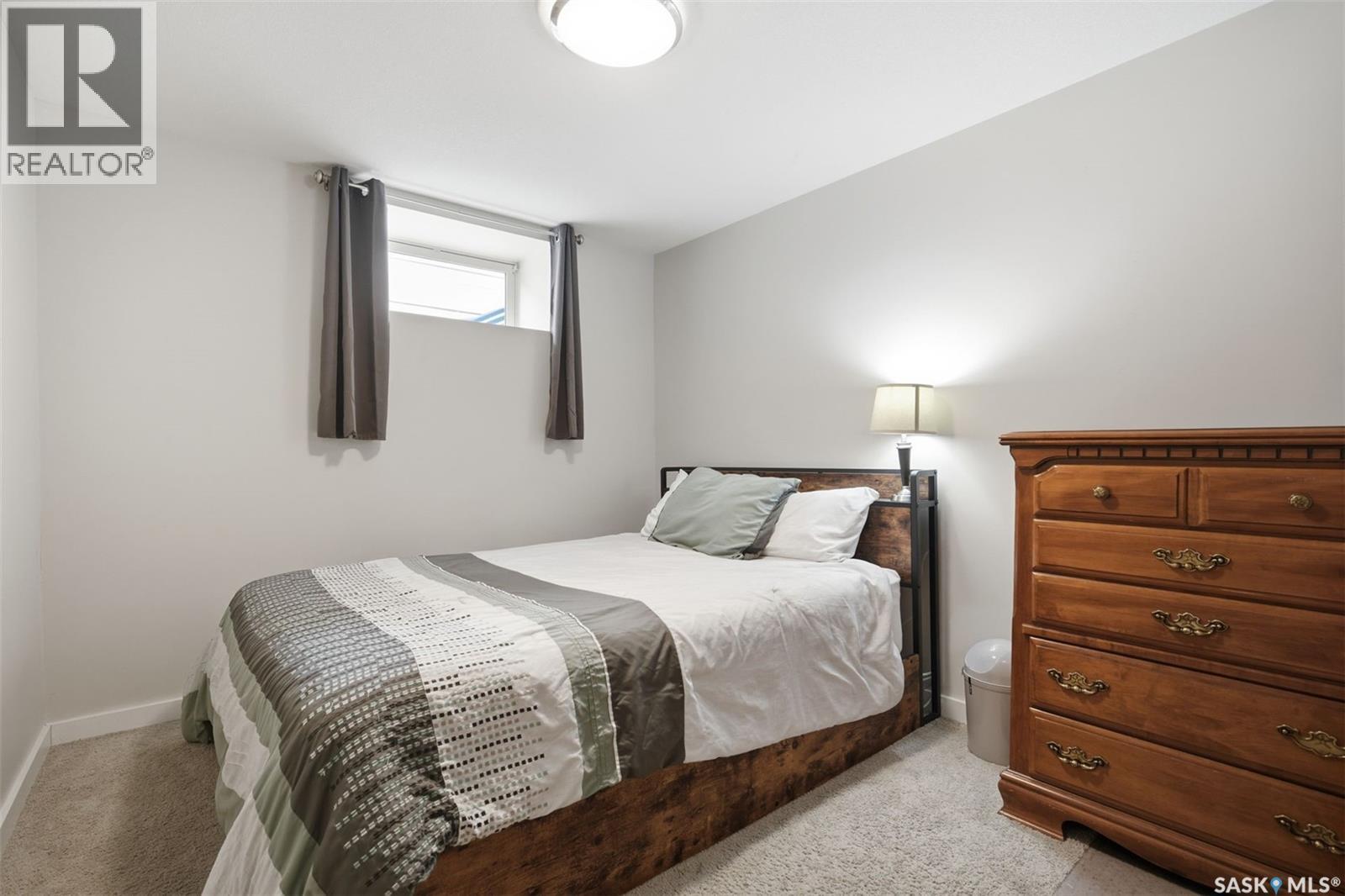 422 Pichler Crescent, Saskatoon, SK - Indoor Photo Showing Bedroom