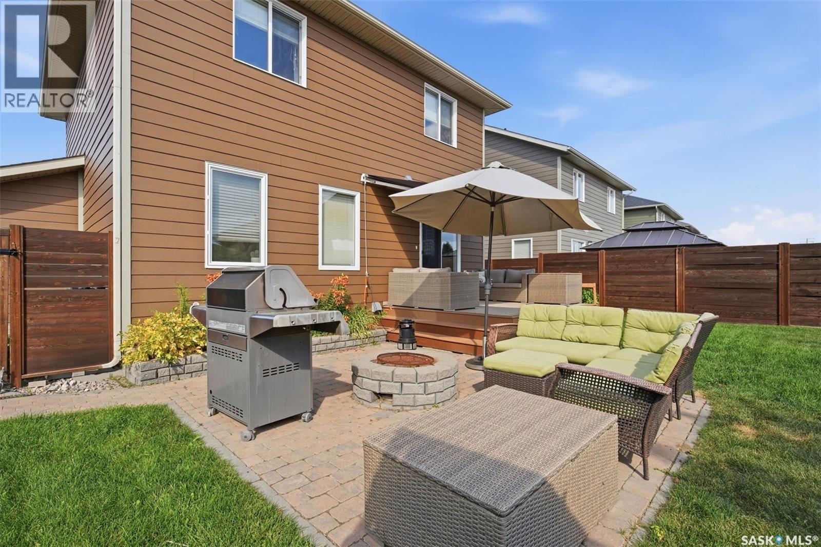422 Pichler Crescent, Saskatoon, SK - Outdoor With Deck Patio Veranda With Exterior