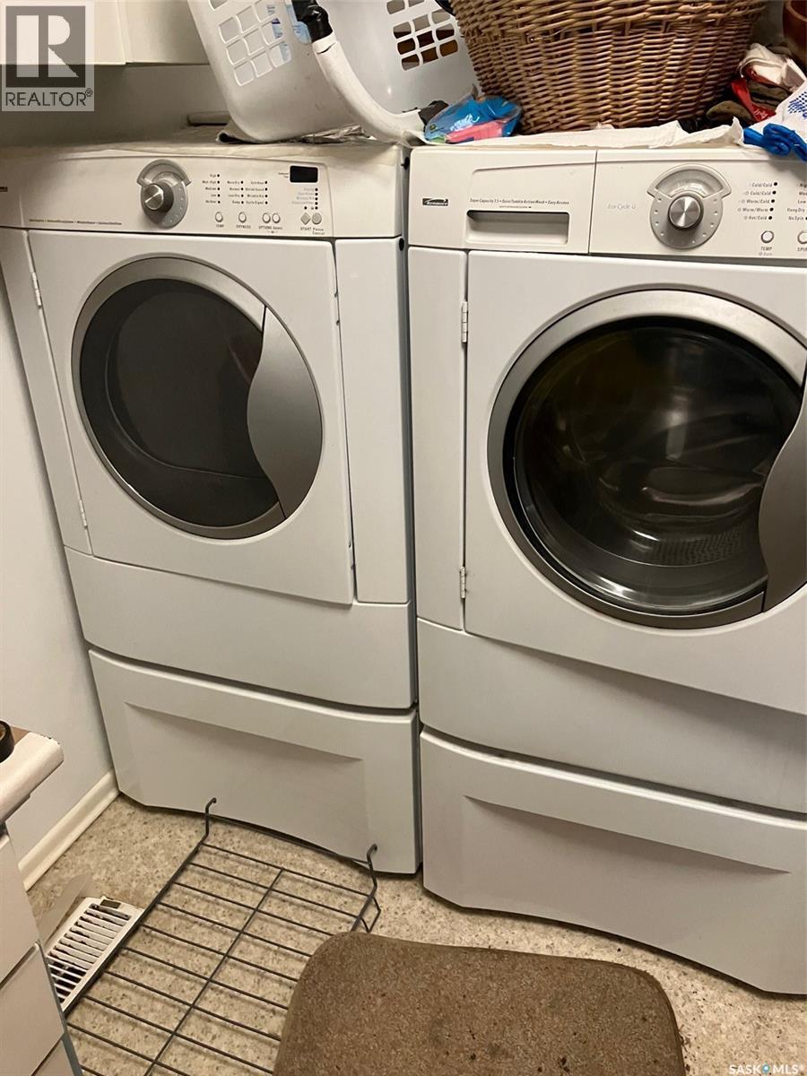 426 Poplar Peak Street, Lestock, SK - Indoor Photo Showing Laundry Room