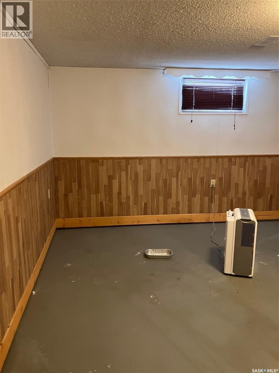 426 Poplar Peak Street, Lestock, SK - Indoor