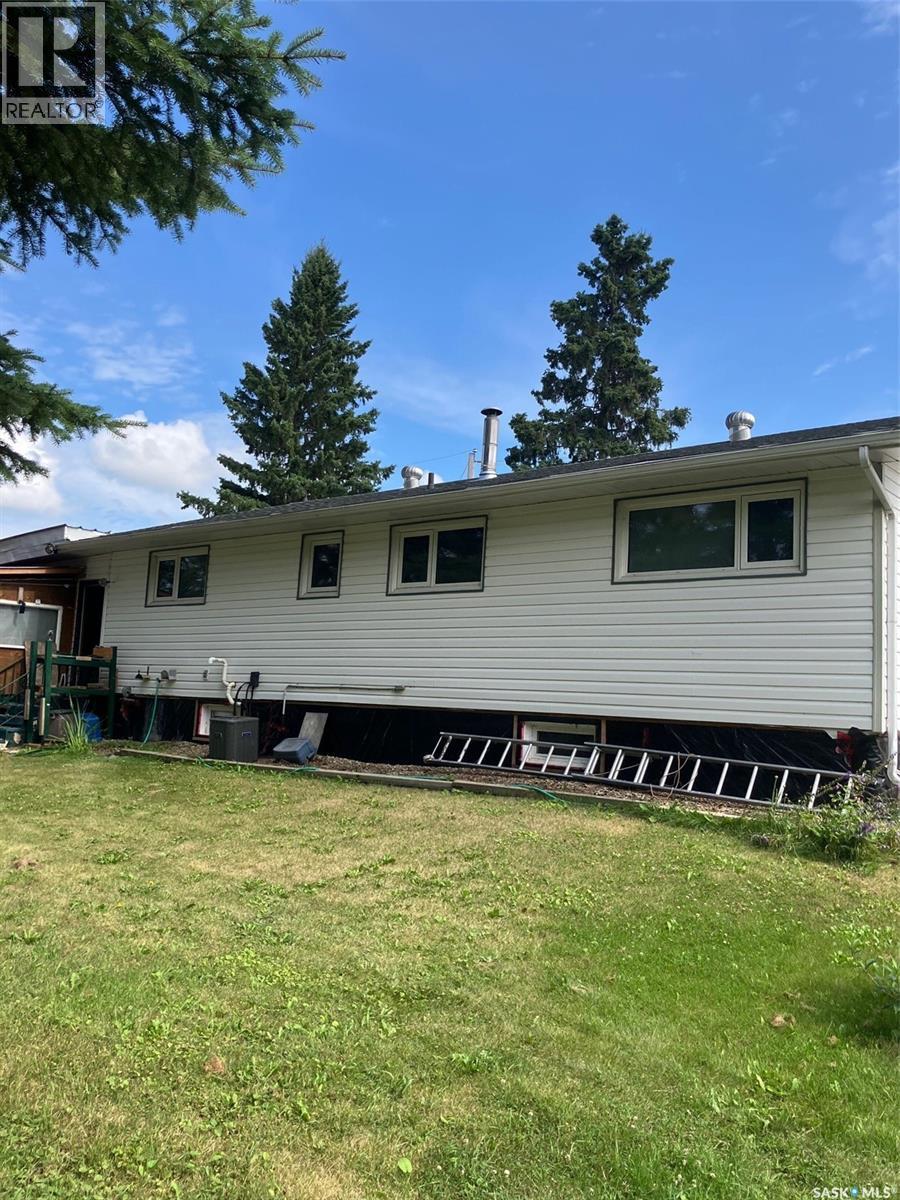 426 Poplar Peak Street, Lestock, SK - Outdoor With Exterior