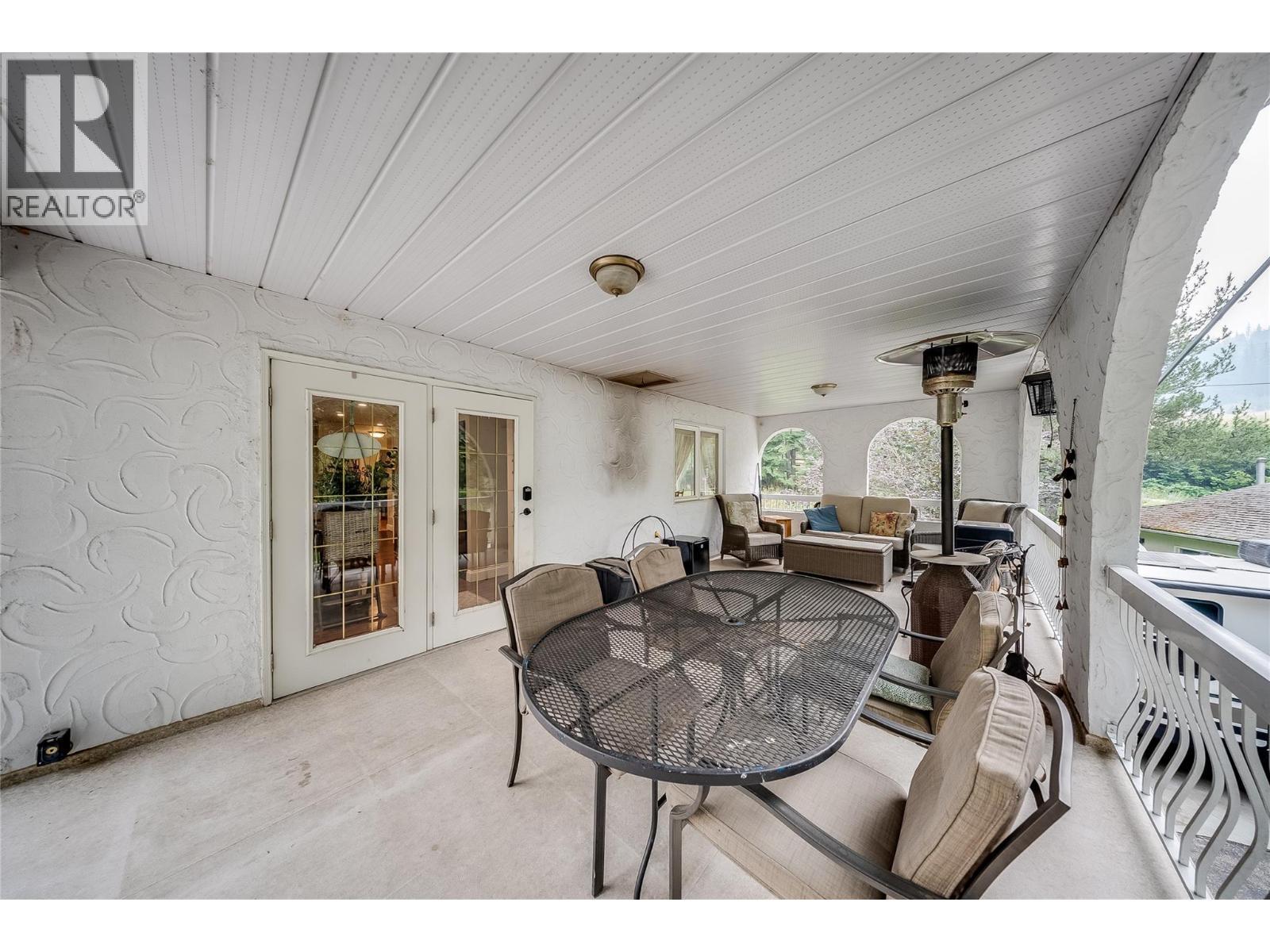 314 Webster Road, Fruitvale, BC - Photo Showing Dining Room
