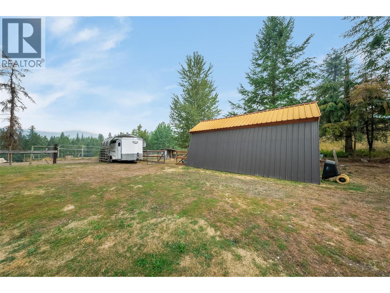 314 Webster Road, Fruitvale, BC - Outdoor