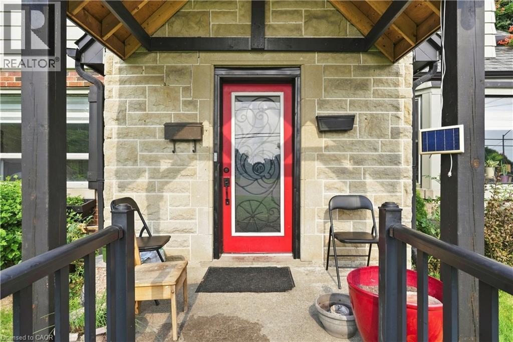 35 Centennial Parkway S, Hamilton, ON - Outdoor With Exterior