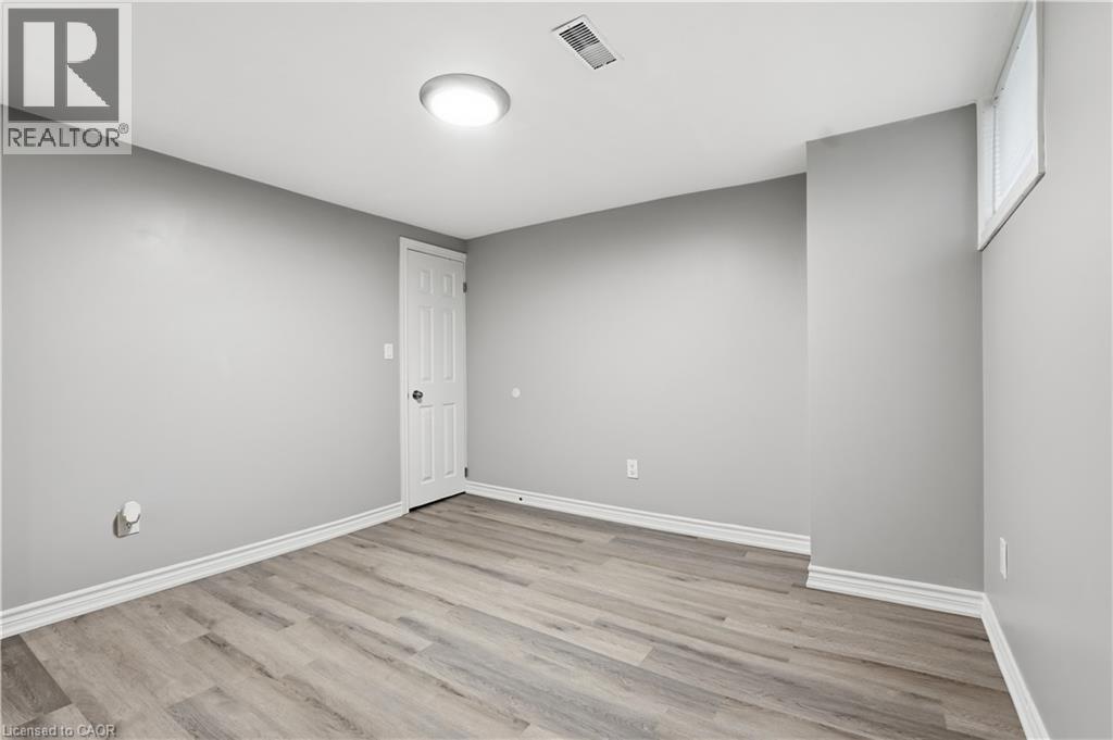 35 Centennial Parkway S, Hamilton, ON - Indoor Photo Showing Other Room