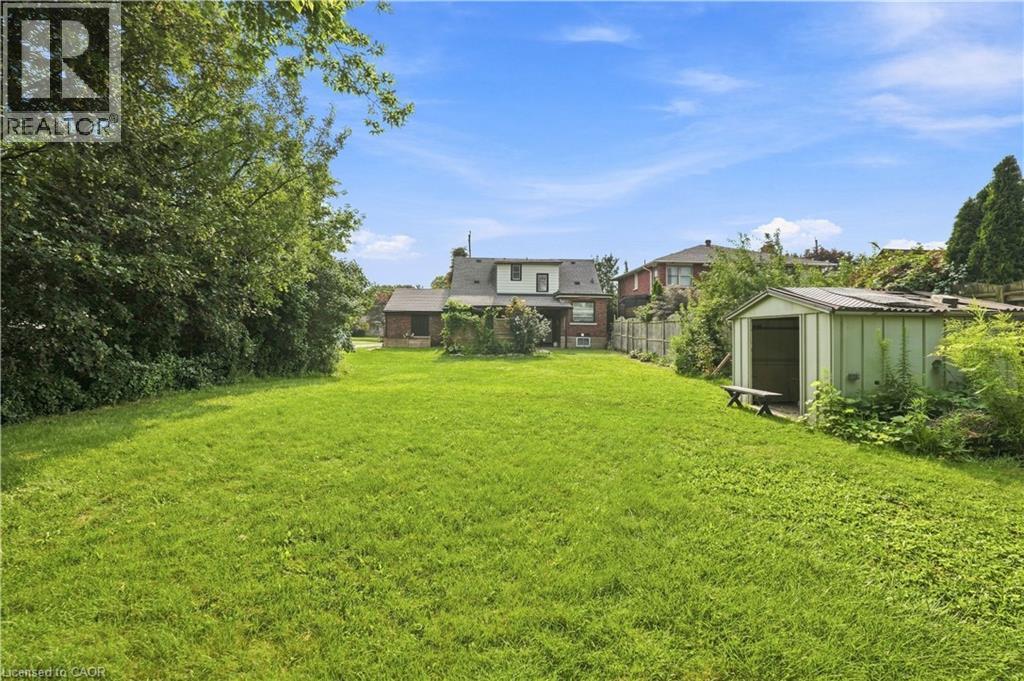 35 Centennial Parkway S, Hamilton, ON - Outdoor