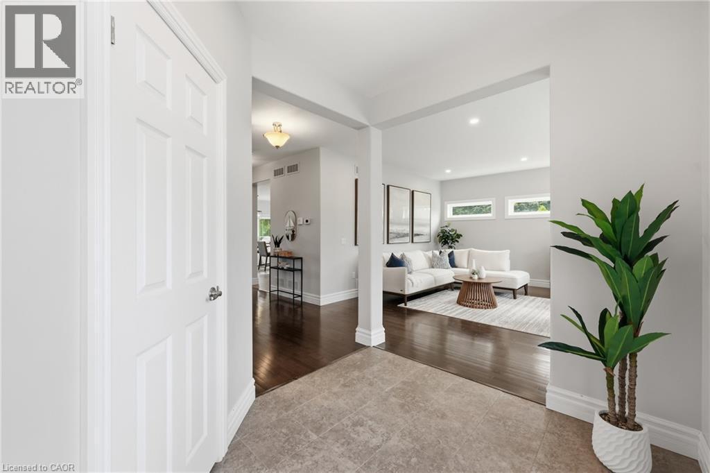 793 Beach Boulevard, Hamilton, ON - Indoor Photo Showing Other Room