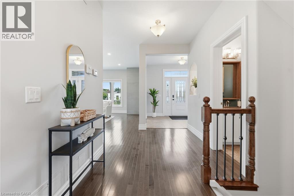 793 Beach Boulevard, Hamilton, ON - Indoor Photo Showing Other Room